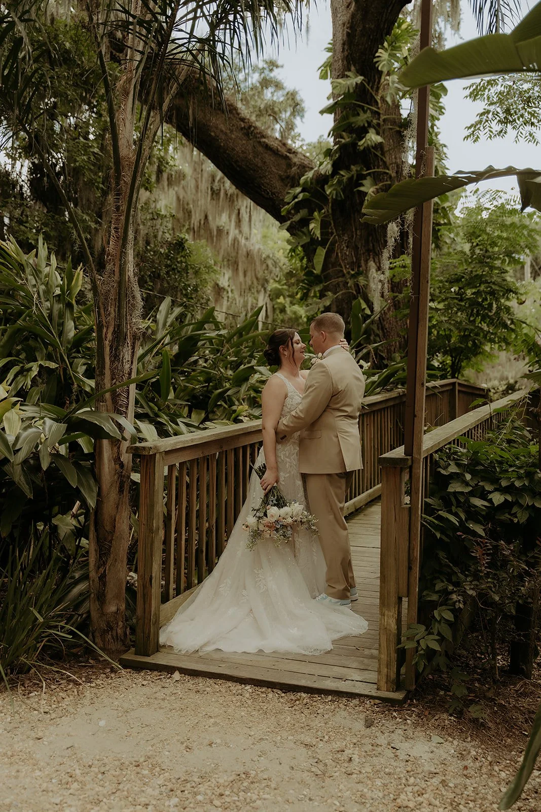 SNEAKPEEKS_MAKAYLAEARLPHOTO-11.jpg