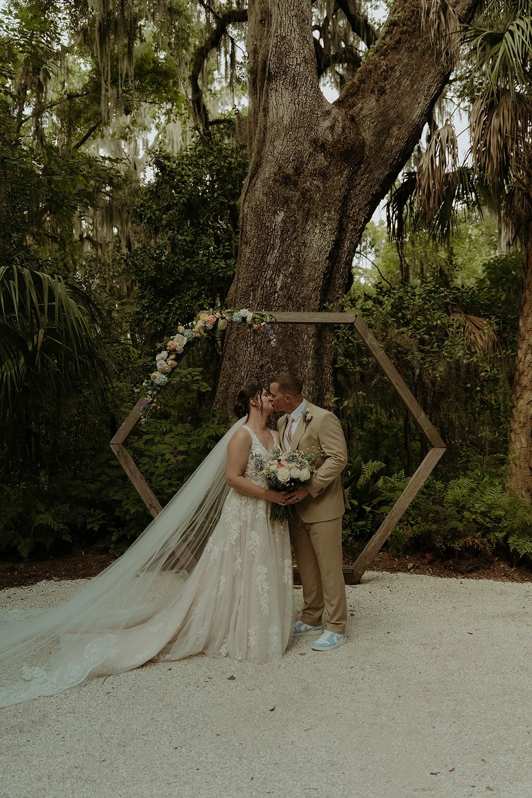 SNEAKPEEKS_MAKAYLAEARLPHOTO-26.jpg