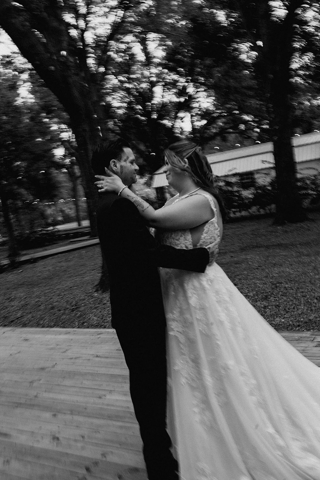 A&TSNEAKPEEKS_MAKAYLAEARLPHOTO-17.jpg