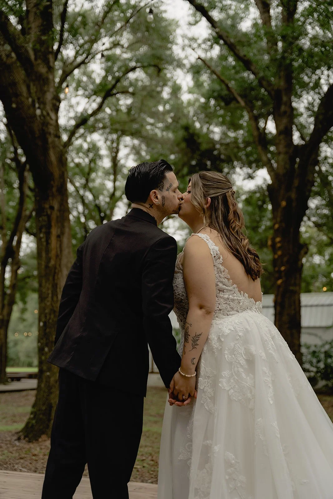 A&TSNEAKPEEKS_MAKAYLAEARLPHOTO-22.jpg
