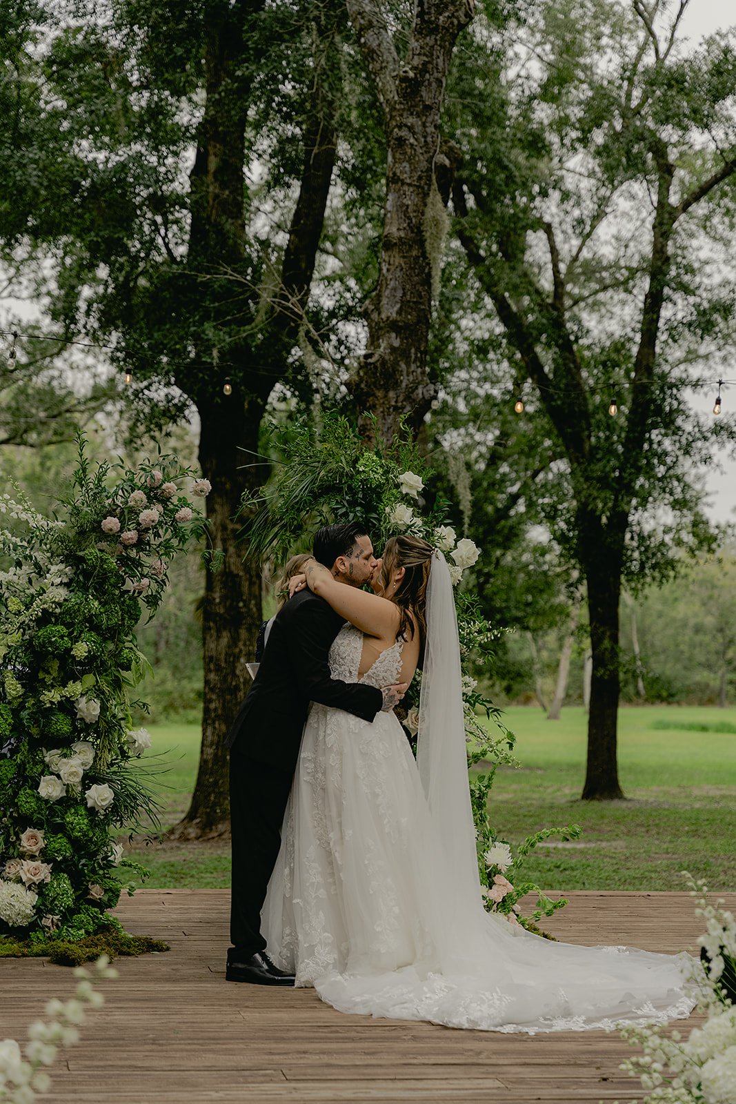 A&TSNEAKPEEKS_MAKAYLAEARLPHOTO-33.jpg