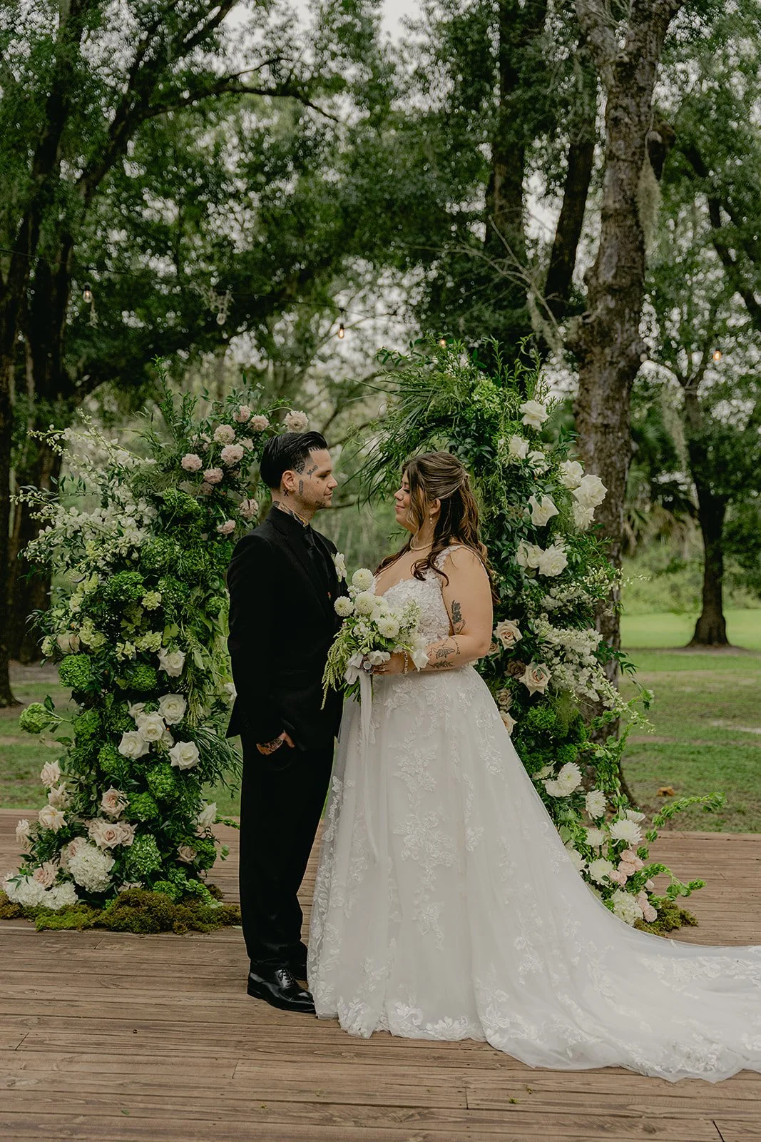 A&TSNEAKPEEKS_MAKAYLAEARLPHOTO-43.jpg