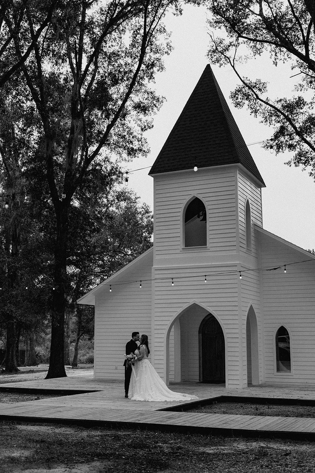 A&TSNEAKPEEKS_MAKAYLAEARLPHOTO-48.jpg