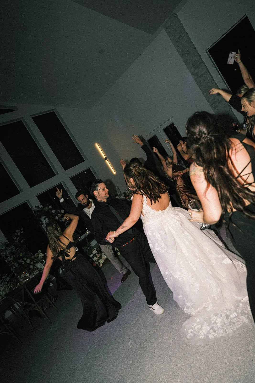 A&TSNEAKPEEKS_MAKAYLAEARLPHOTO-61.jpg