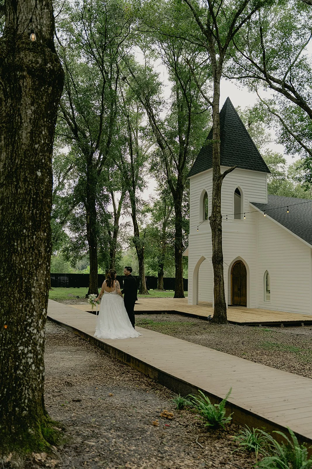 A&TSNEAKPEEKS_MAKAYLAEARLPHOTO-44.jpg