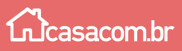 Logo com ícone de uma casa e o texto "casacom.br" em fundo rosa