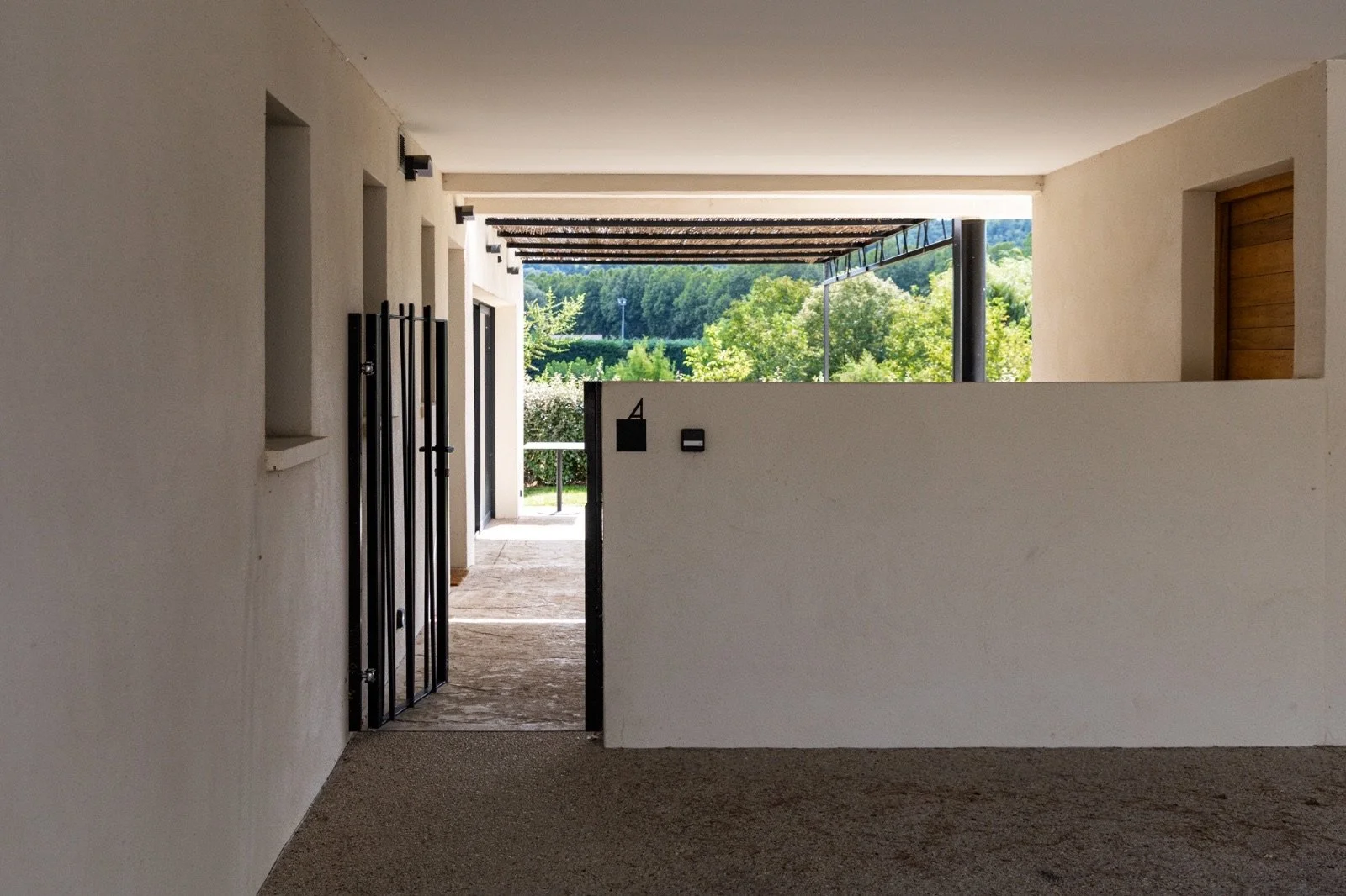 Ingang naar Maison Morrivelle.