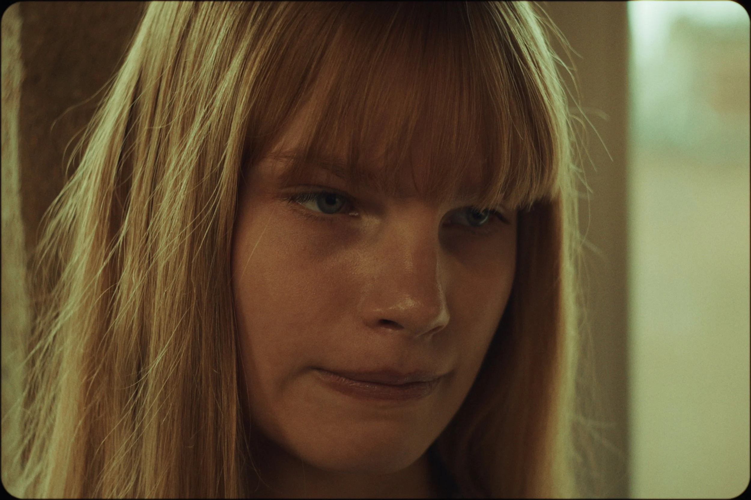 33mm - Christmas Campaign 2025