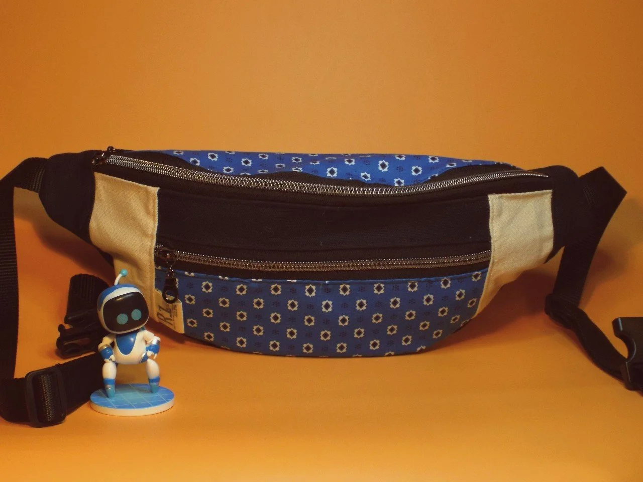 blue1.jpg