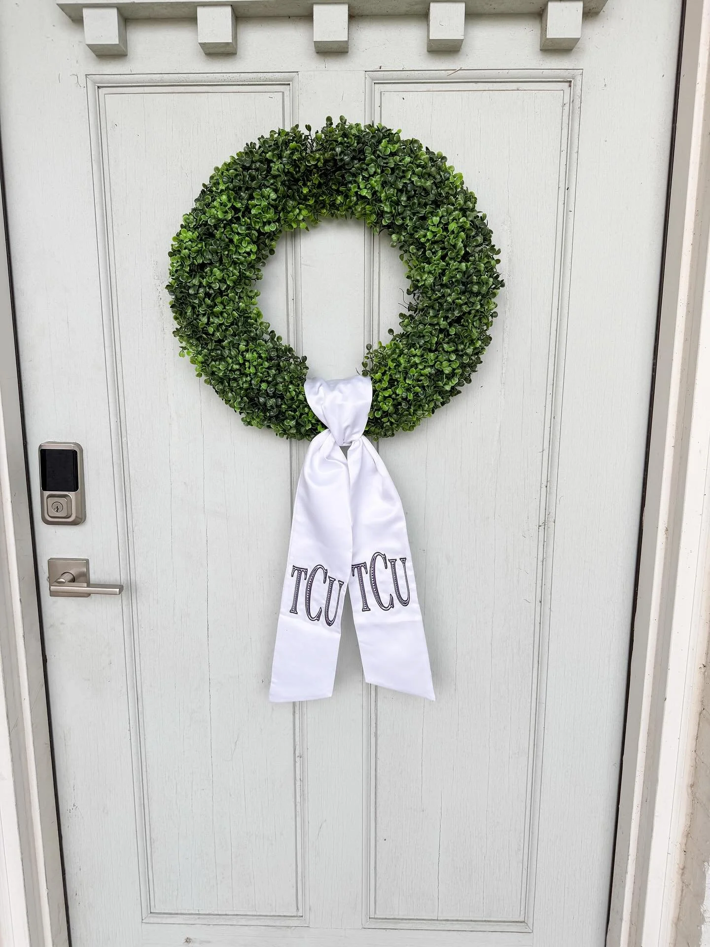 Add a special touch to your front door by repping your favorite college football team💜💜💜!! Order link in bio!! 

DM for inquiries!!

#embroidery #smallbusiness #tcufootball #wreathsash
