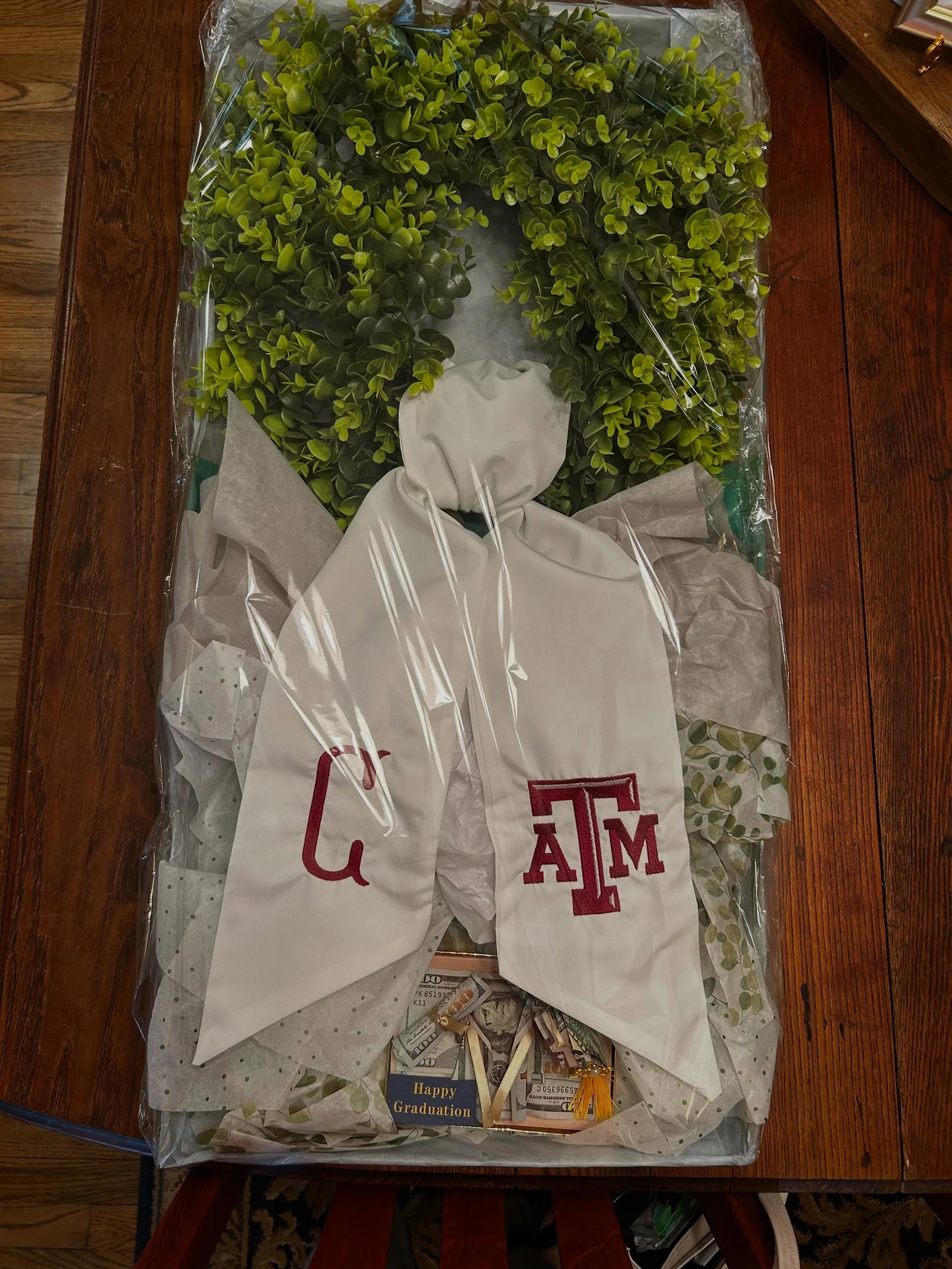 Perfect grad gift wreath sash!