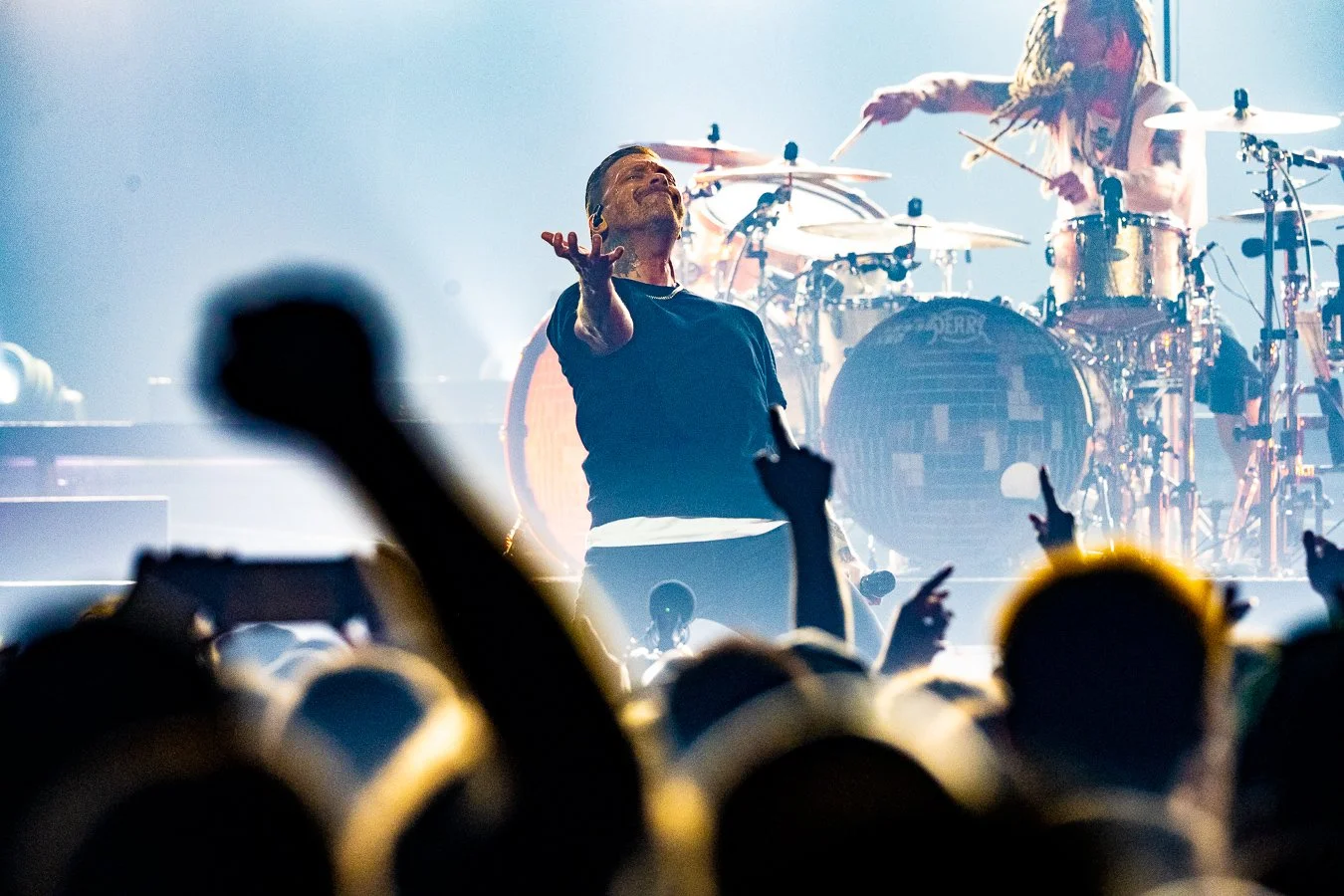 SHINEDOWN (13).jpg