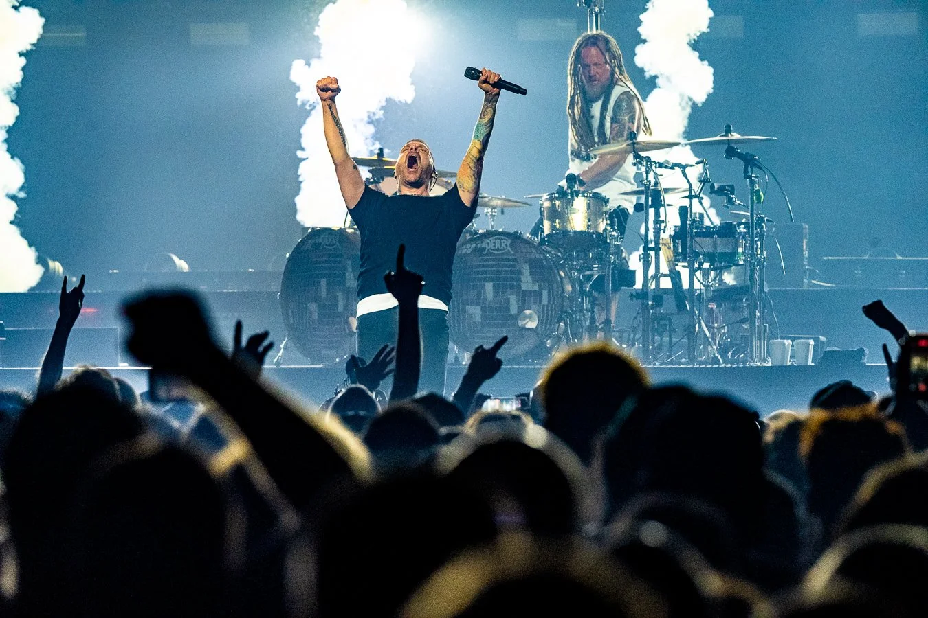 SHINEDOWN (17).jpg