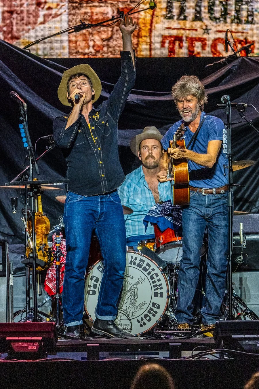 OLD CROW MEDICINE SHOW (13).jpg