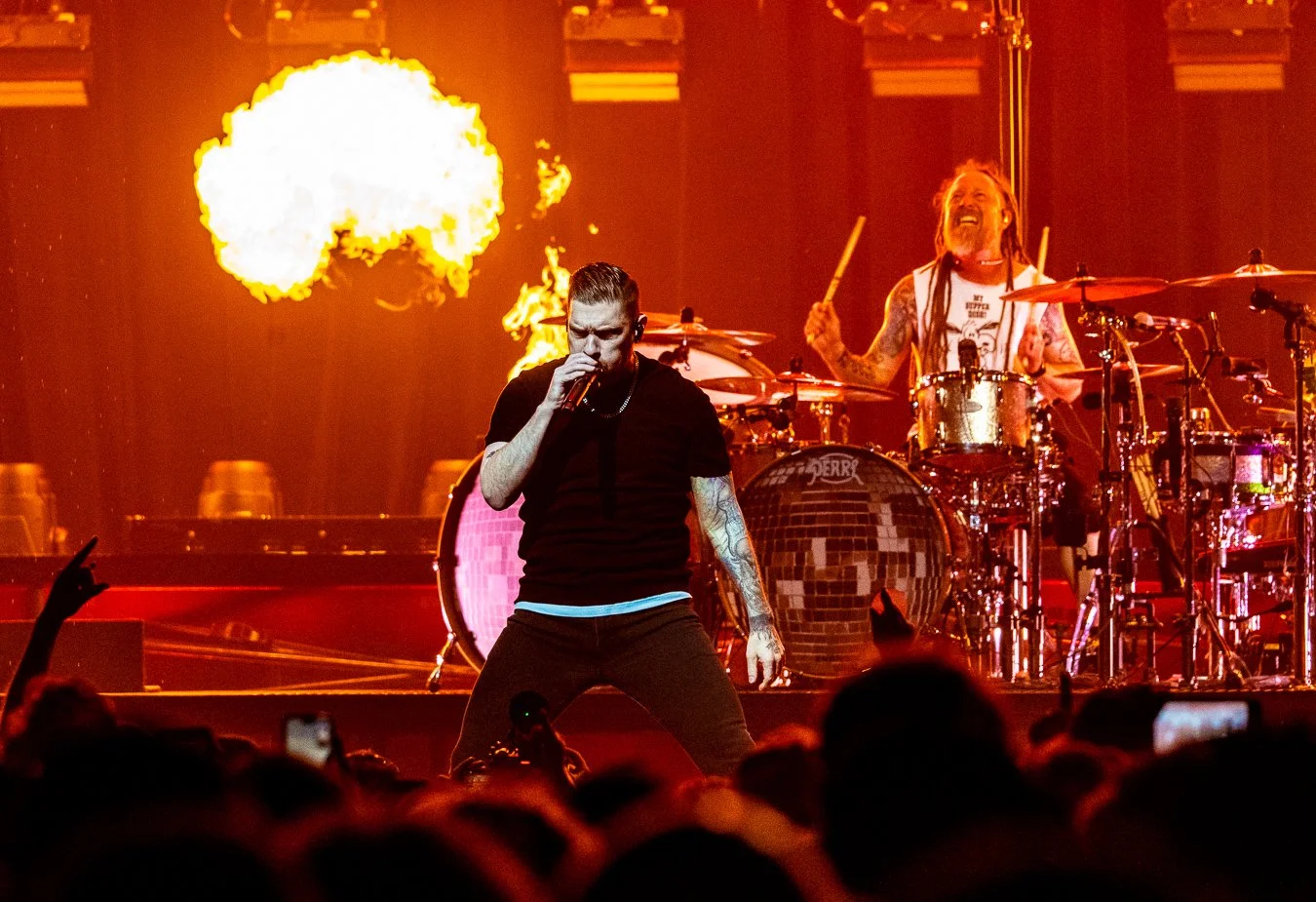 SHINEDOWN (71).jpg