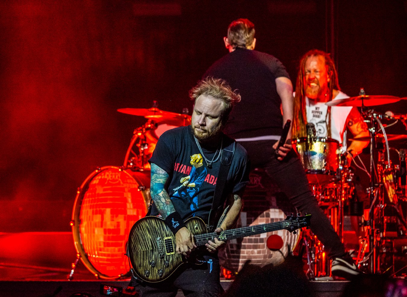 SHINEDOWN (48).jpg