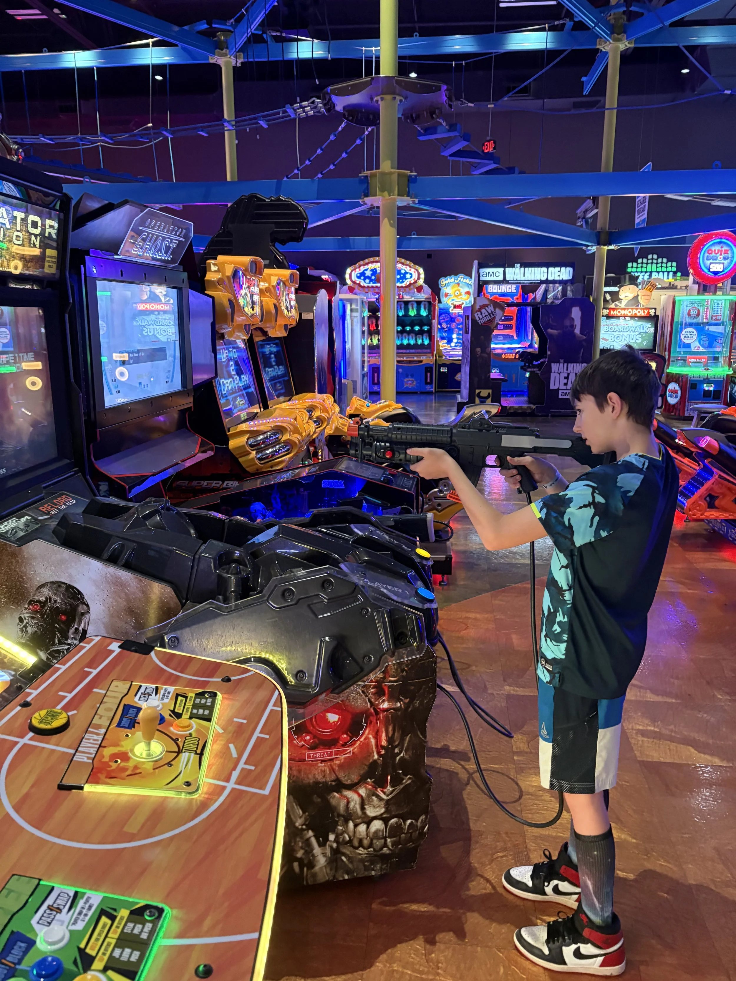 Redeemer Lutheran Church Christian youth ministry students from the Greater Kansas City area enjoying a celebratory outing at Main Event after a week of service.