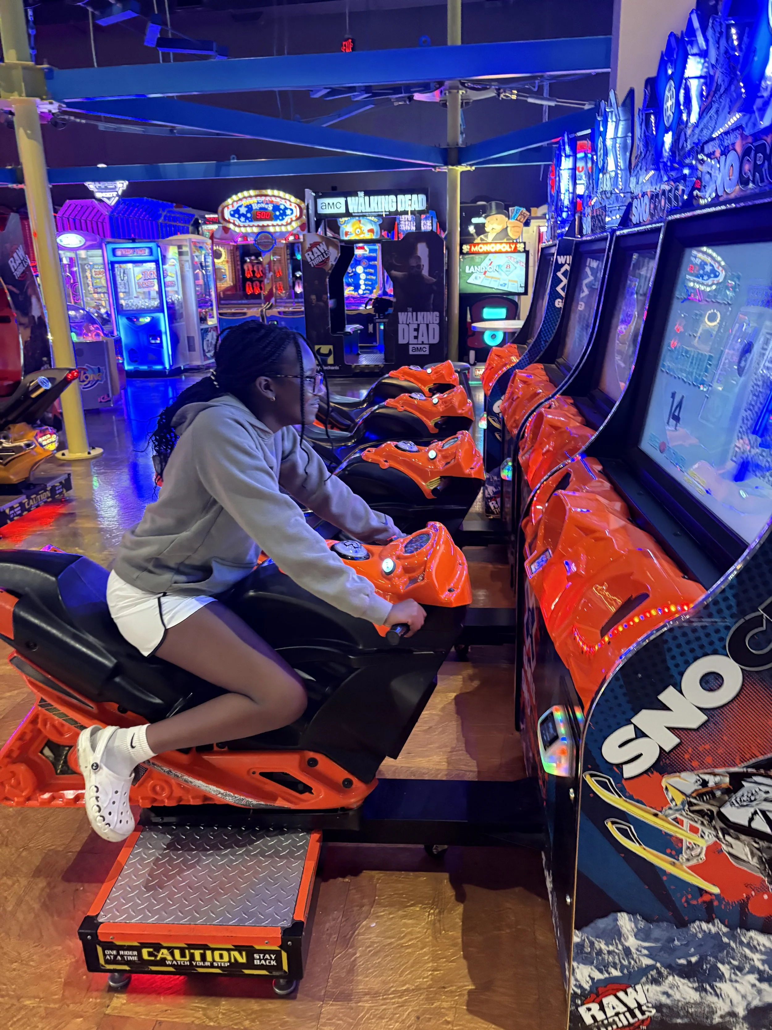 Youth ministry from Redeemer Lutheran Church in Kansas City celebrating at Main Event after a week of service and ministry work.