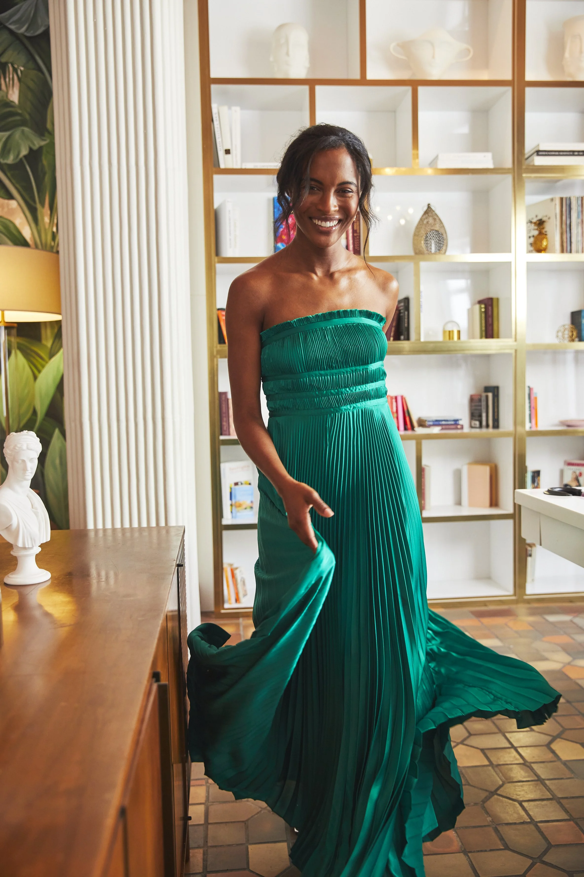 KGSP24_LOC_WMNS_DRESS_20_21_0731.jpg