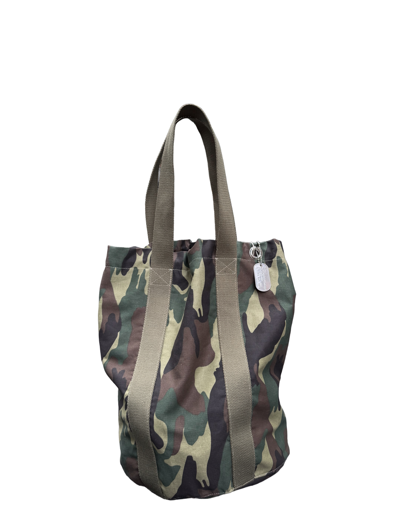 CAMO CARRY-ALL CINCH TOTE BAG
