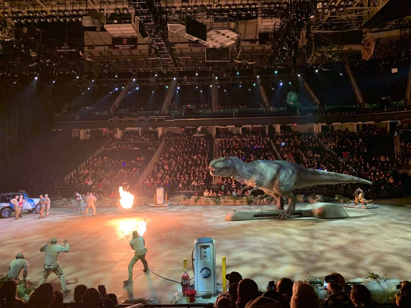 Jurassic-World-20203663.jpeg