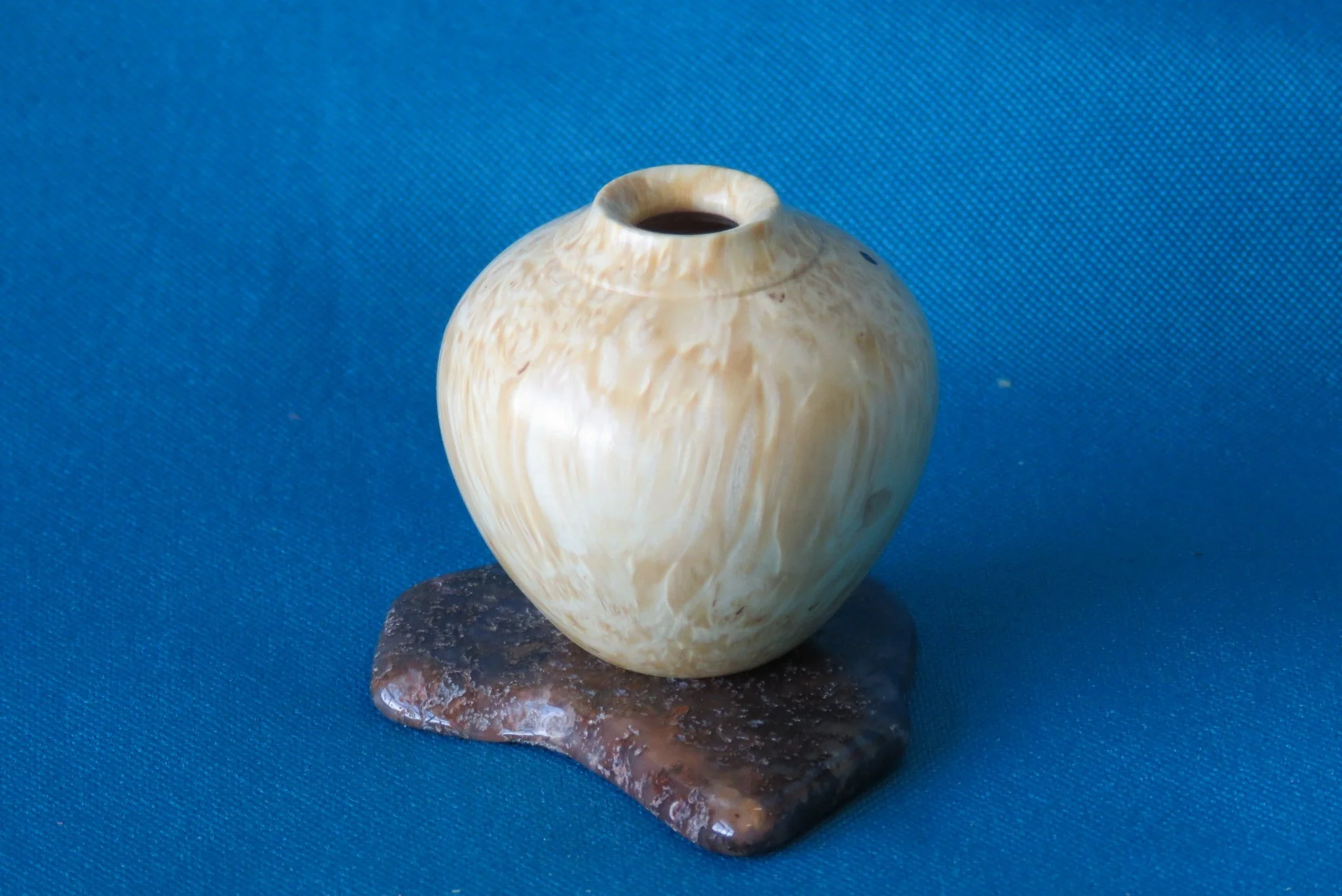Patricia Apt
Miniature Olla, 1st