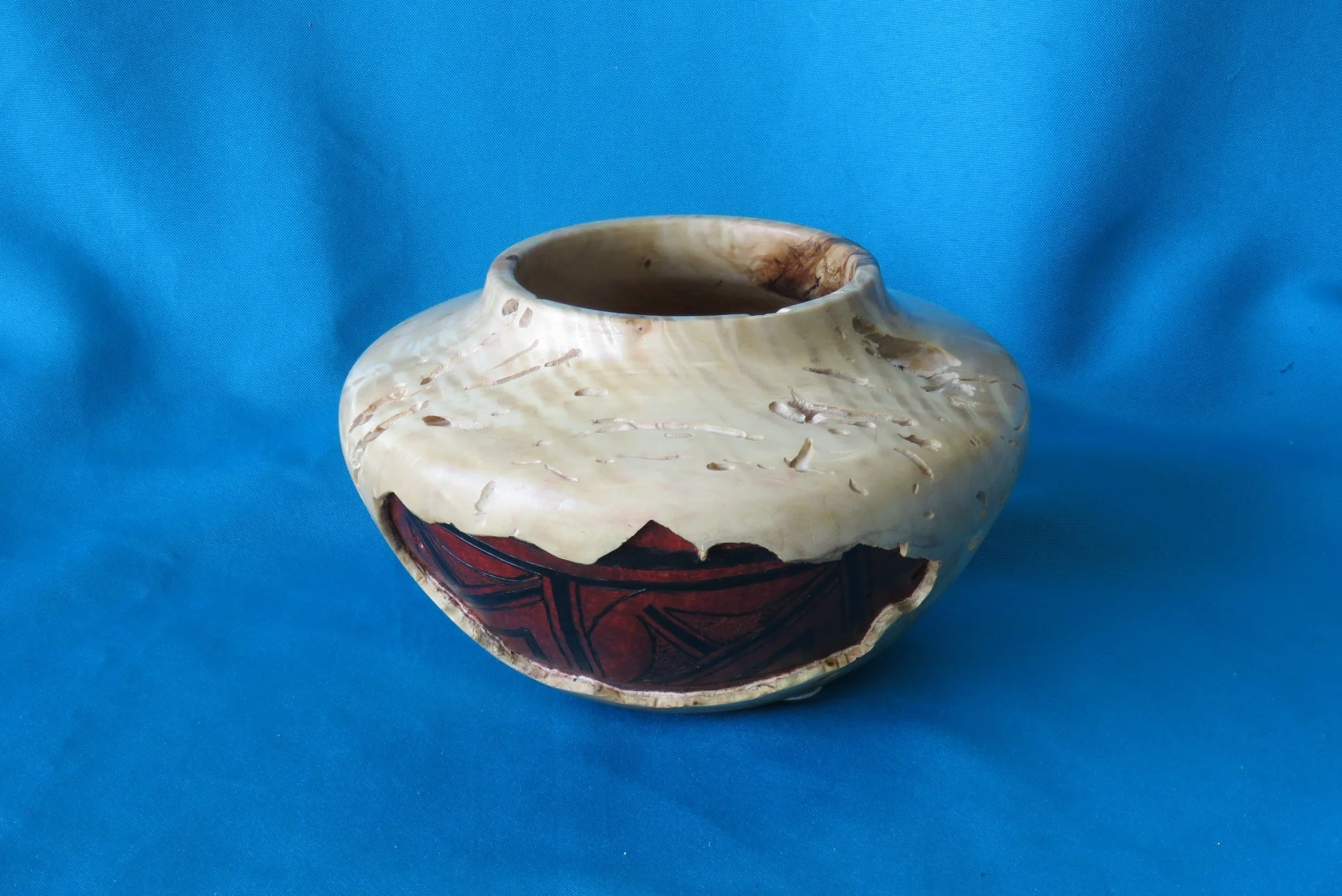 Larry Linford
Closed bowl-wormy maple, 1st