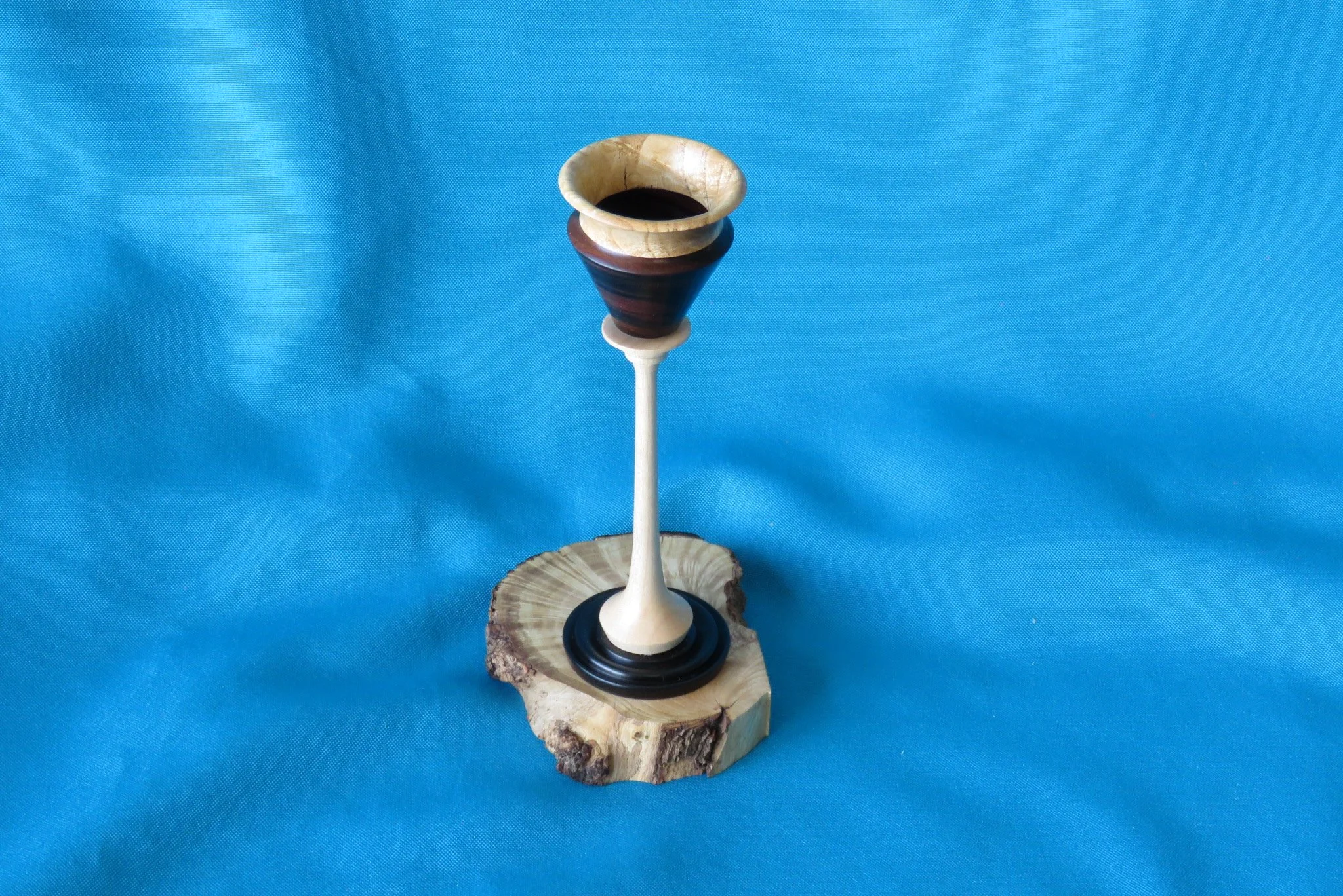 Greg Fryeweaver
Magnetic pedestal & vase, 2nd