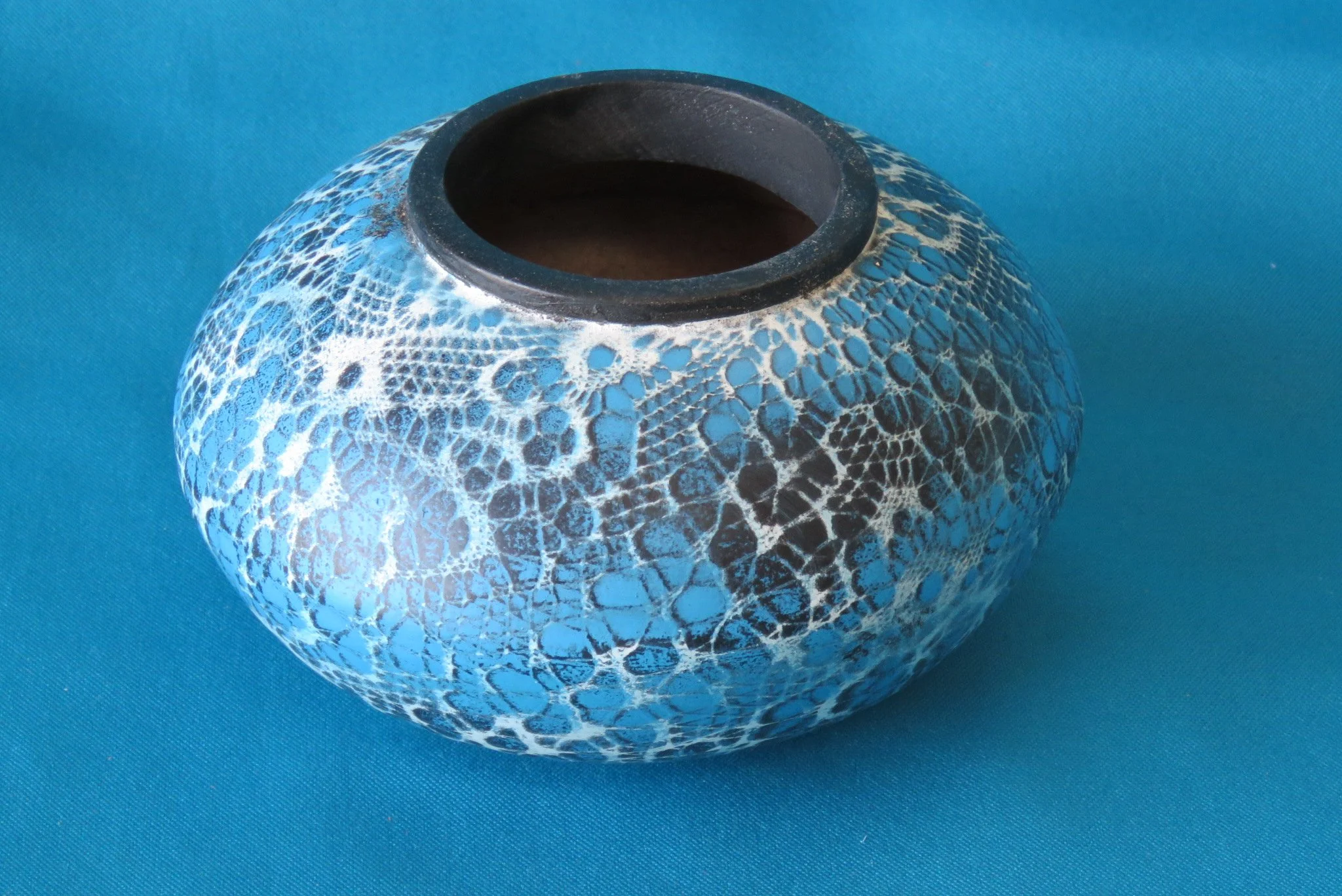 Noor Khalsa
Bowl, snakeskin design