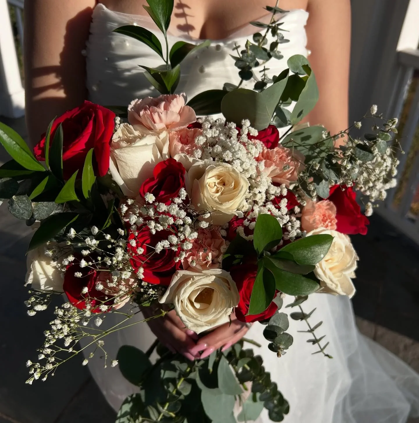 Had the privilege of creating this bouquet for a beautiful bride and also the honor of officiating the wedding 🤵🏻&zwj;♀️

Thinking about how truly grateful I am to have built a career full of love, beauty, art, and joy.