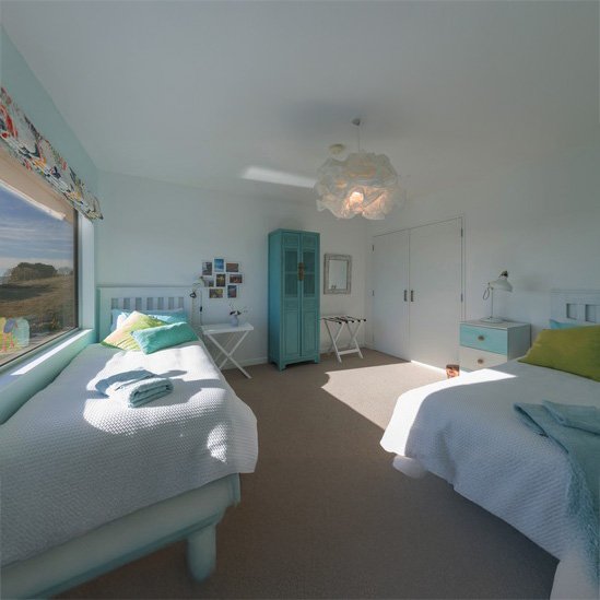 The Pukeko Suite has two twin beds.