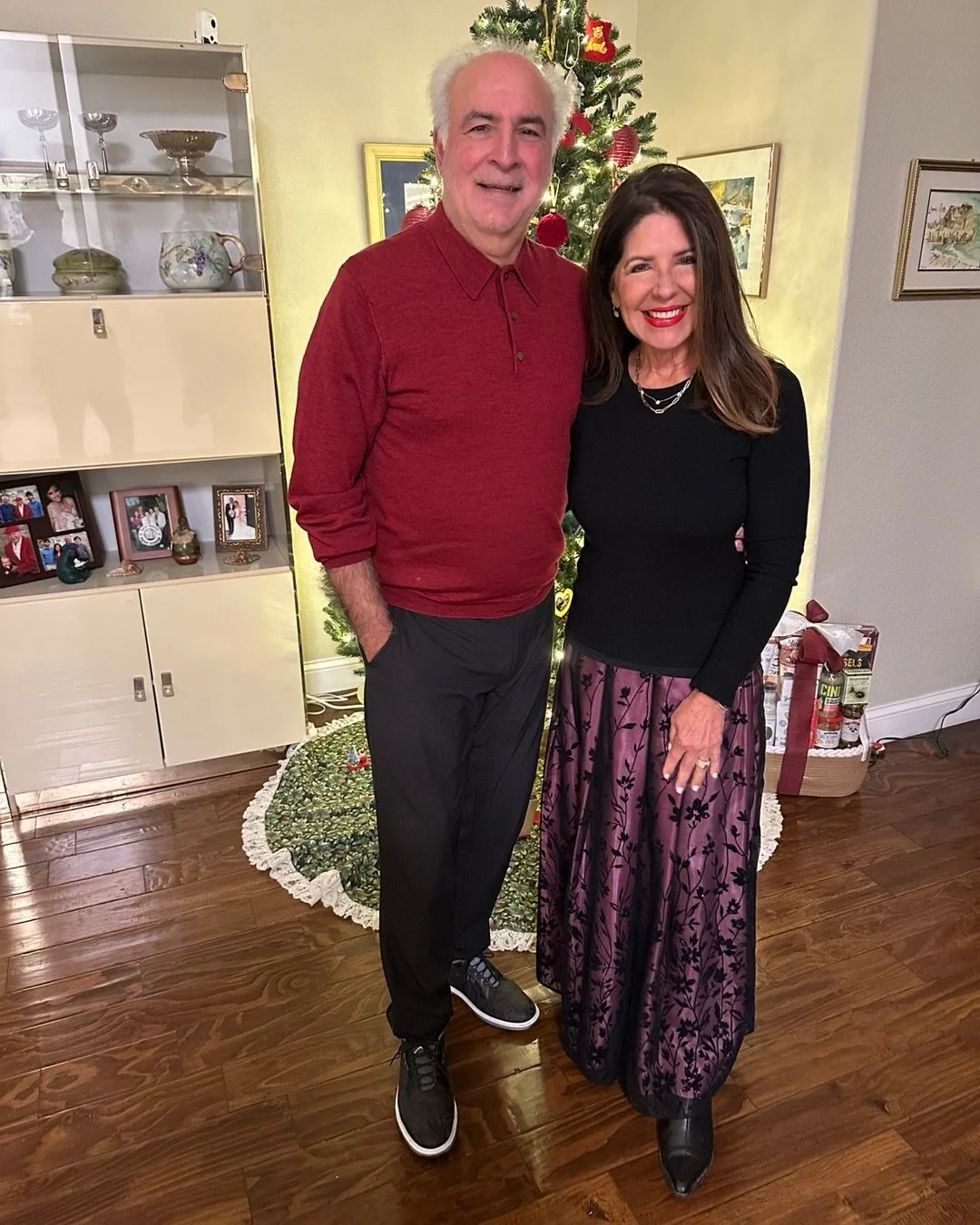 Grateful to welcome a new year with friends that are family and looking forward to staying grateful for whatever comes my way!

Wishing all of you health, love and many blessings!

Agradecida por amigos que son familia. Que la gratitud nos acompa&nti