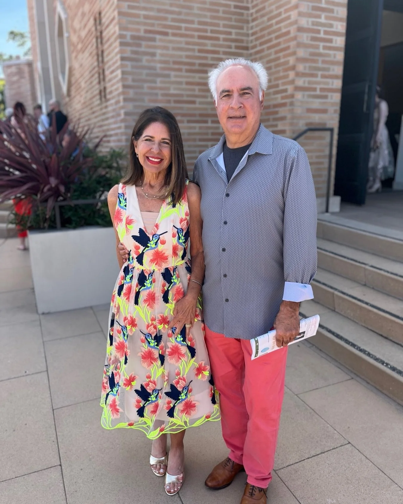 &iexcl;Felices Pascuas, mi gente!
Missing our kids and our family but blessed for our Parish community and friends that are familia!

Happy Easter!!
🙏🏻🐣🌸💖

#eastersunday✝️ #americanmartyrschurch