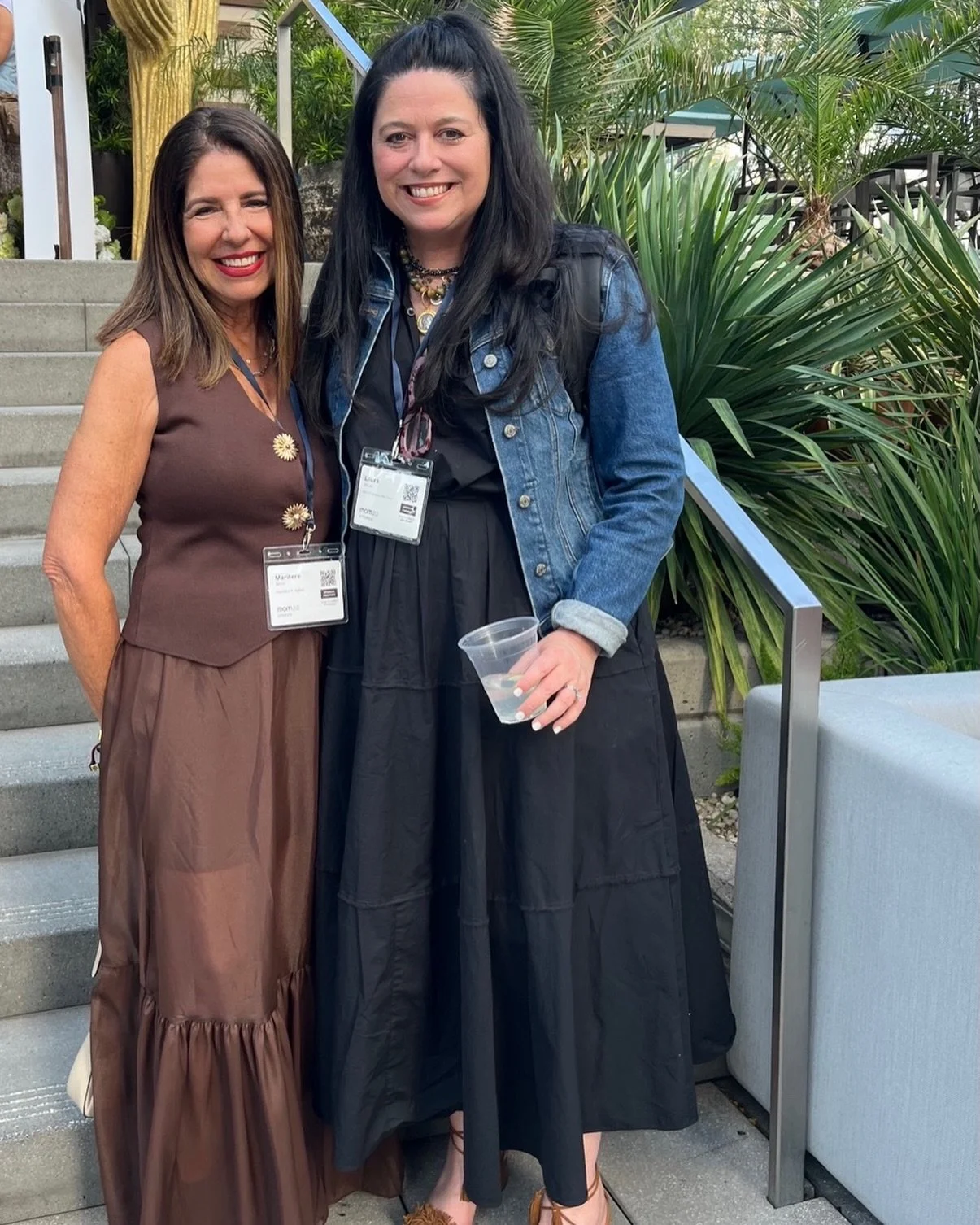 A treat to catch up with la jefa, the boss
@lauramayes co-founder @mom2summit 
Grateful for her support of my crazy (or brilliant 😉) idea of an all Latinas presentation at last year&rsquo;s Summit and for inviting us back to present this year!

Exci