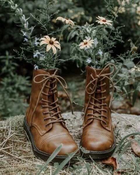 Finding your feet, through your words.