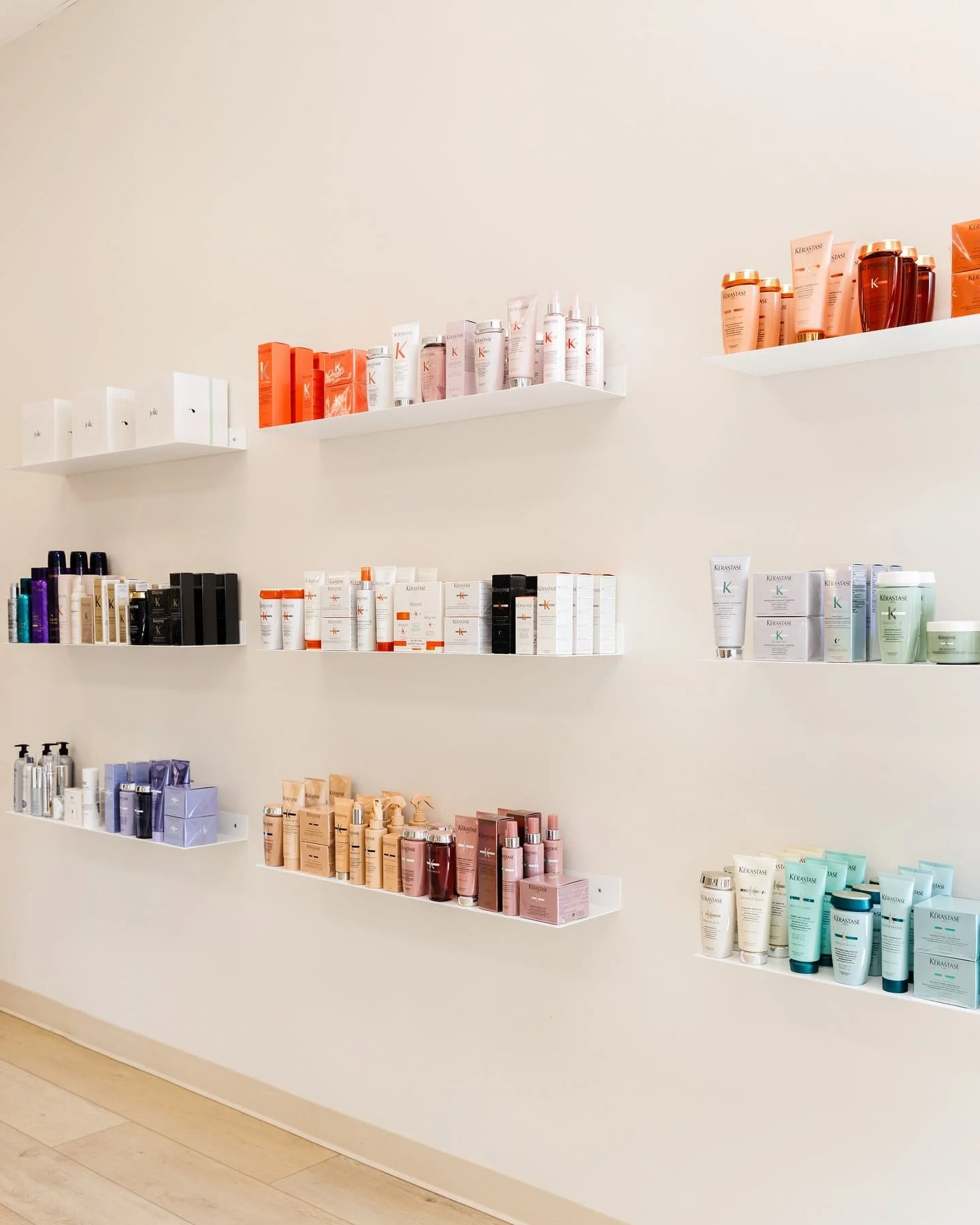 Hair stylist near me in Waipahu – visit Muse Hawaii Beauty Salon.