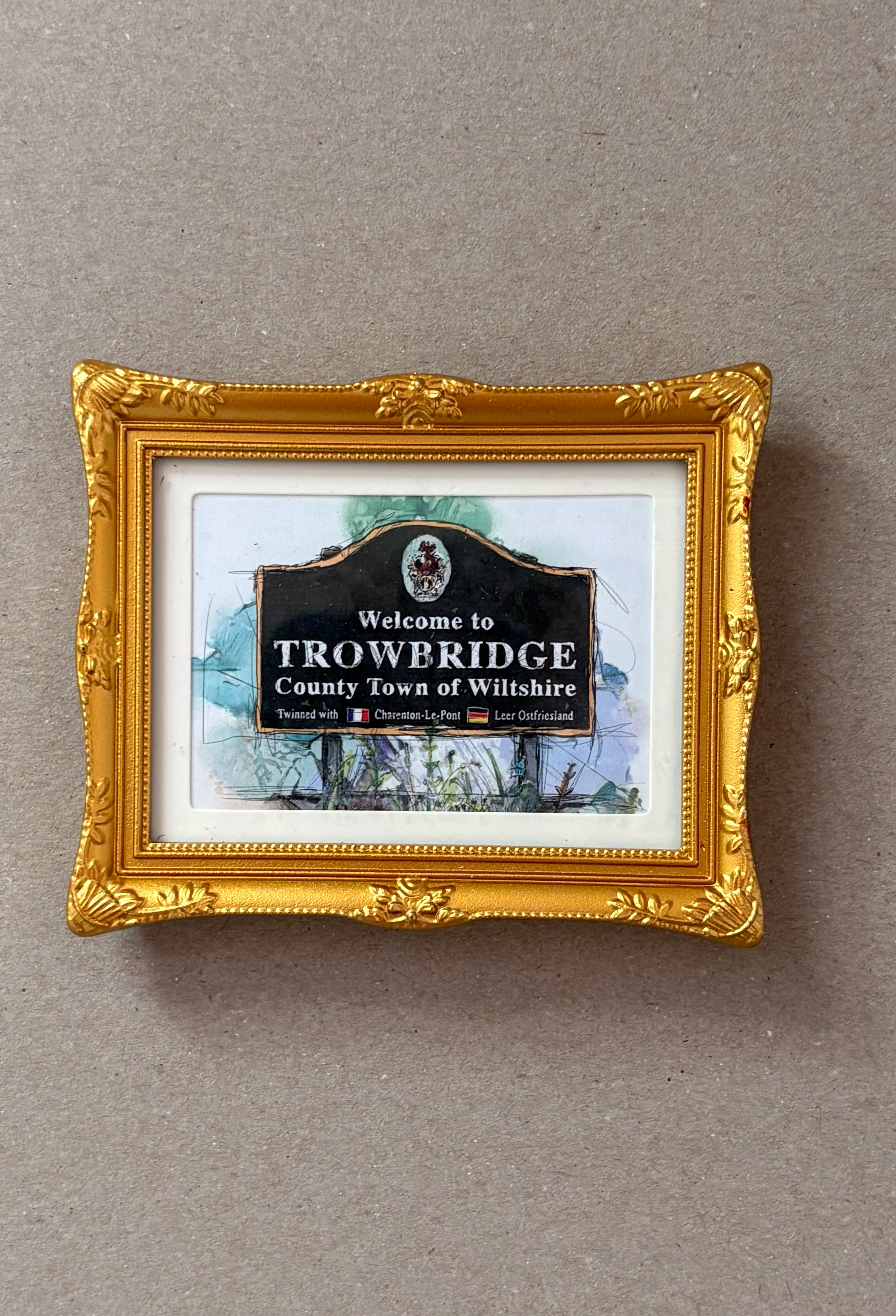 Welcome to Trowbridge sign collectable magnet