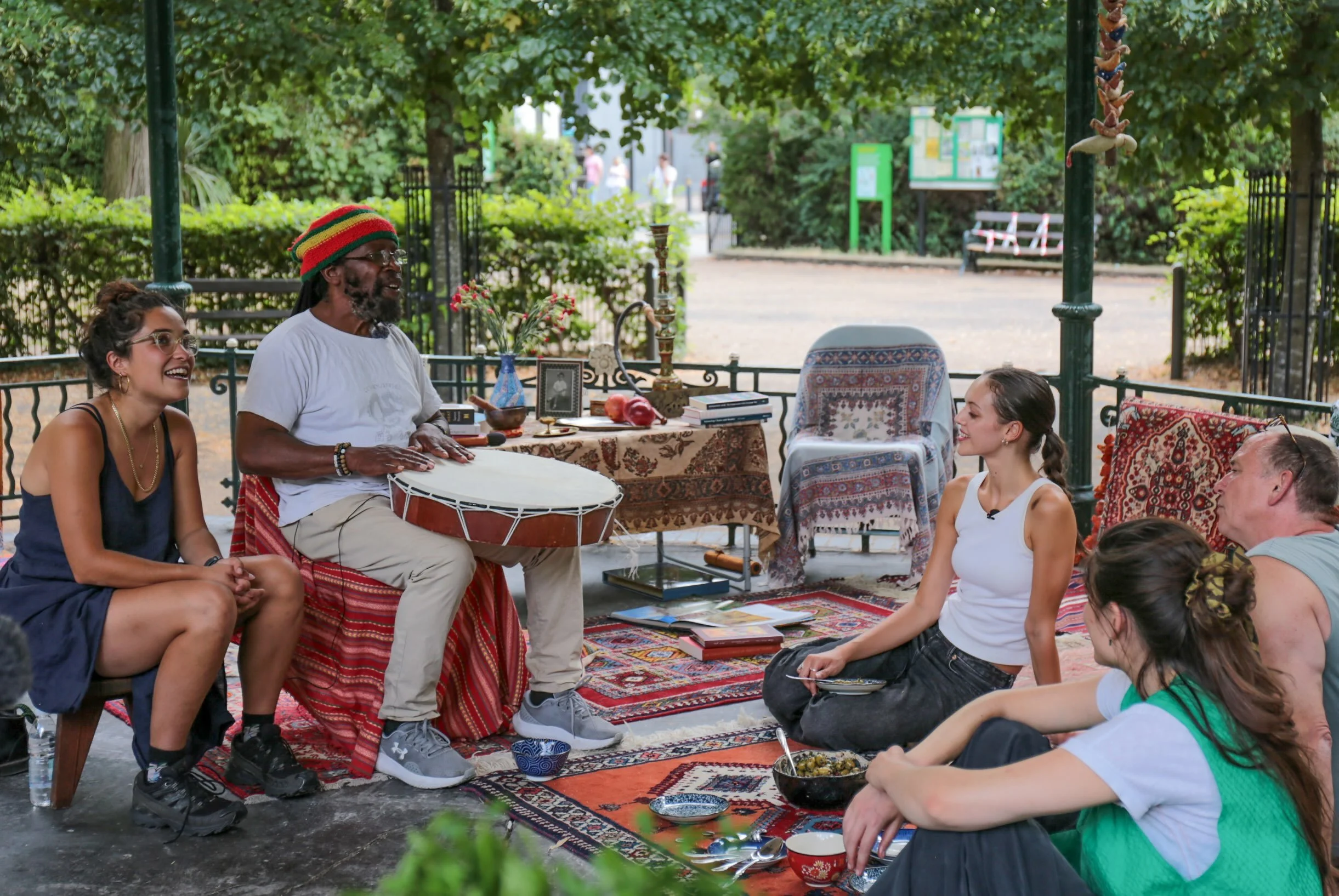 We made our way to Coronation Gardens in July where abrisham set up her wonderful Iranian kitchen. 

We were making adboogh khiar (a refreshing Iranian yogurt dish) and parvedeh (marinated olives) - recipies shared with us by the wonderful @simavazir