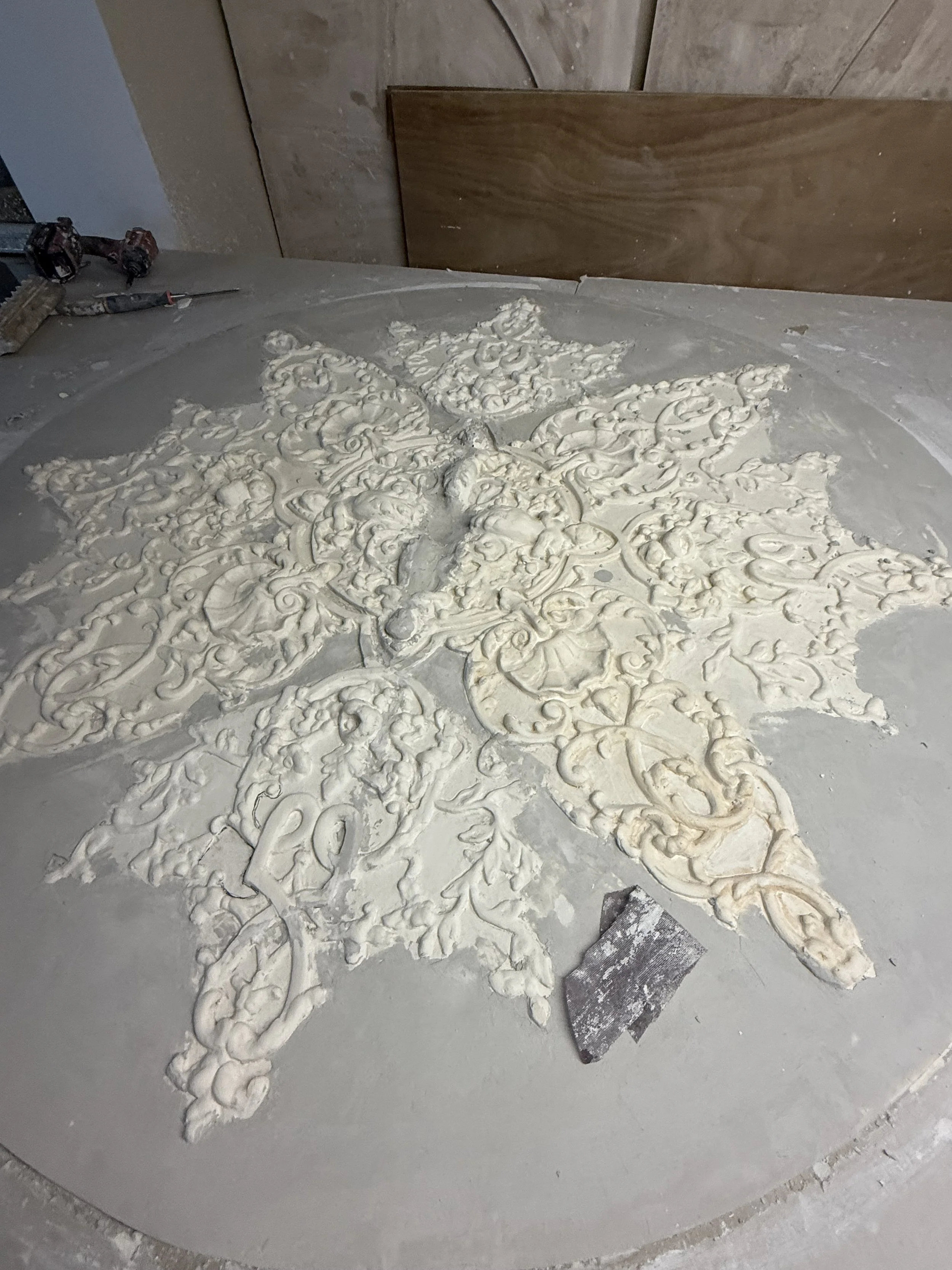 Rénovation d'une rosace en cours