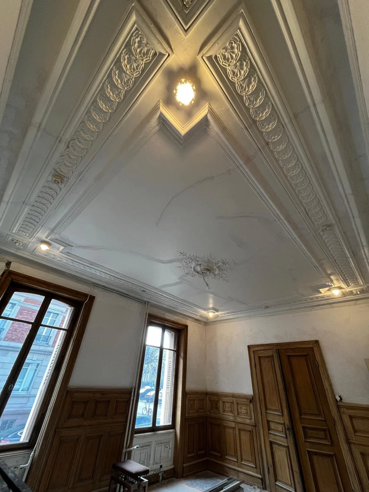 Plafond en cours de restauration