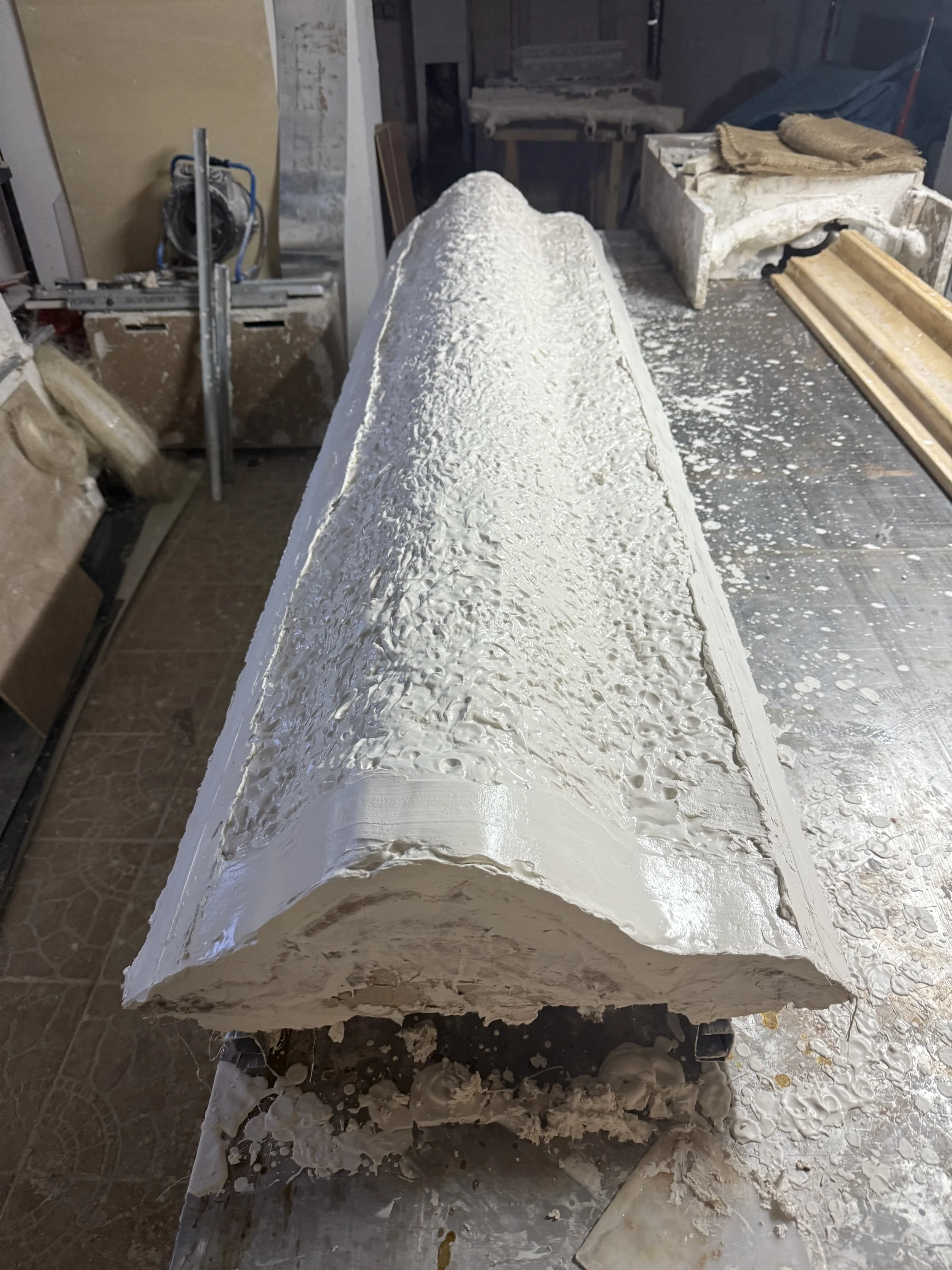 Fabrication d’une corniche à l’atelier