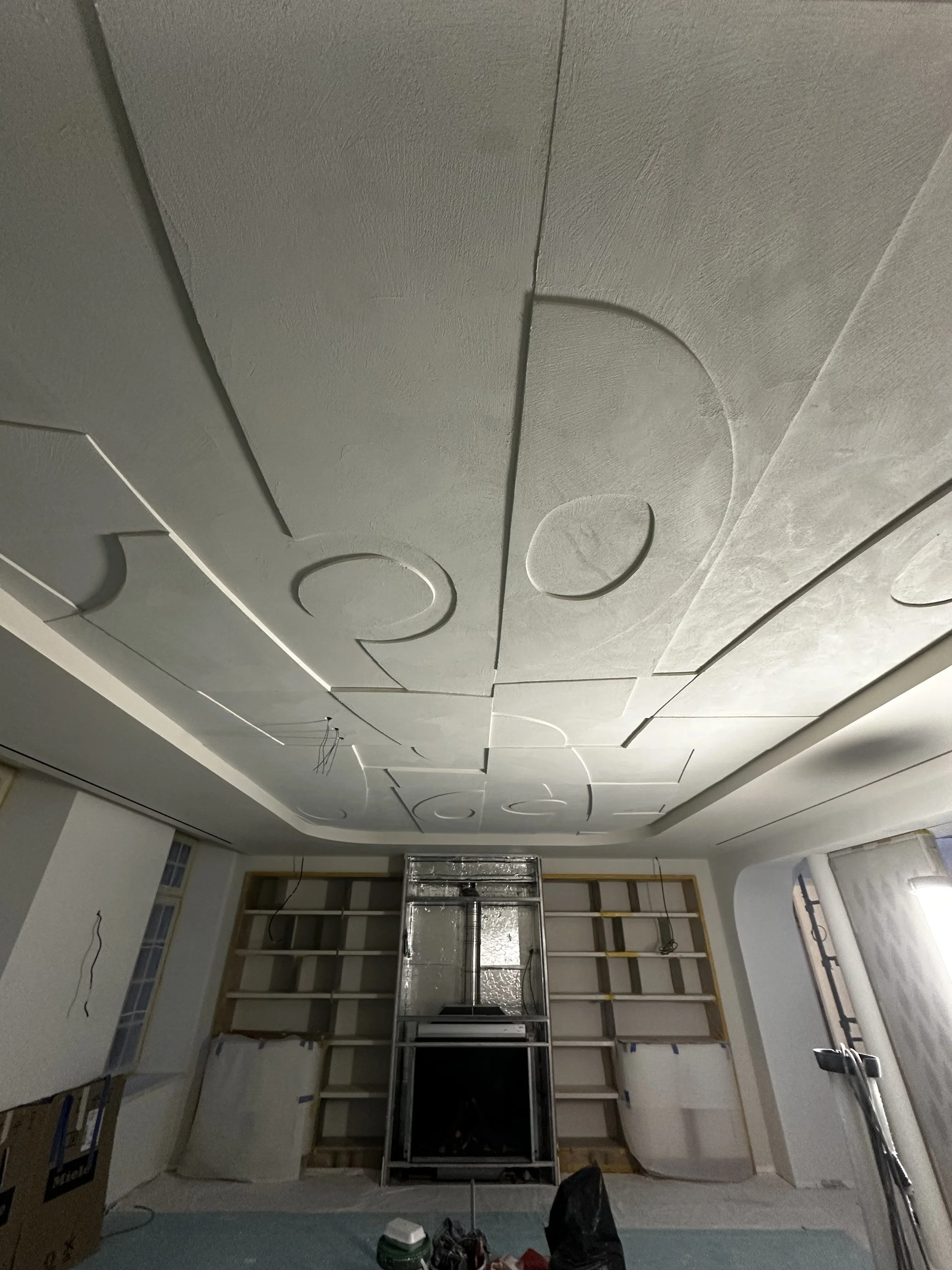 Fabrication en staff, style contemporain