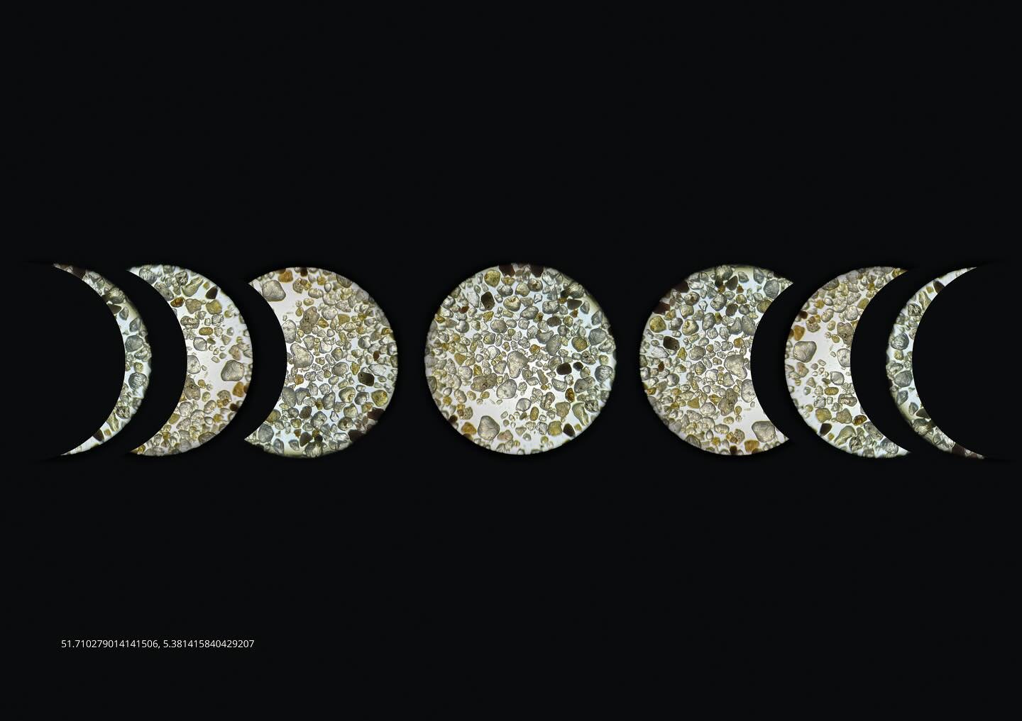 Microlandschappen van zand worden kosmische werelden. Ik werk aan een serie prints en schilderijen waarin dit thema tot leven komt. Een vleugje maan op aarde. 

Regoliet, maanstof 🌚🌙

#microscopie #kosmisch #earthpigments