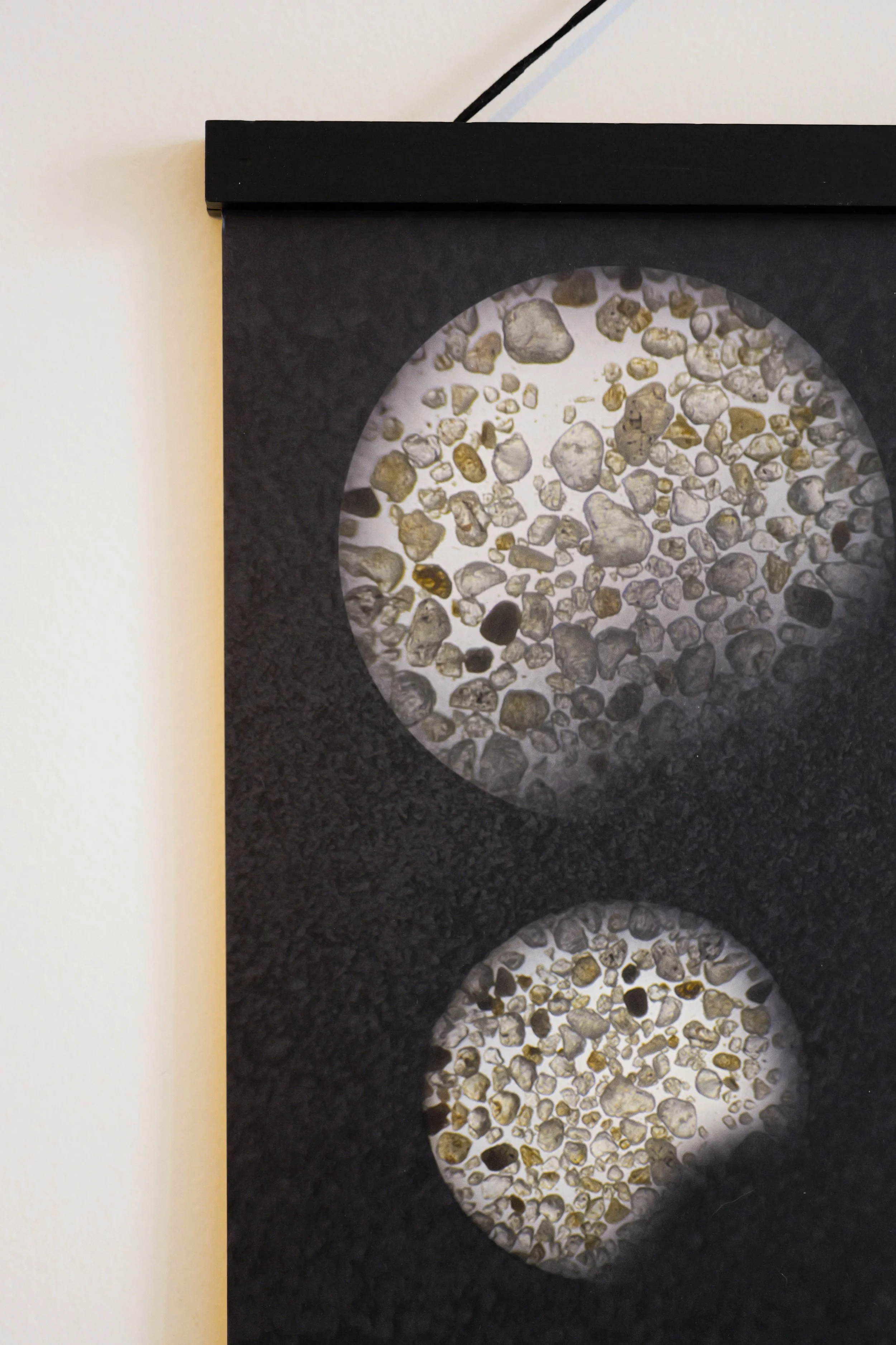 regoliet maanstof print en schilderij productfoto A3_ 3.jpg