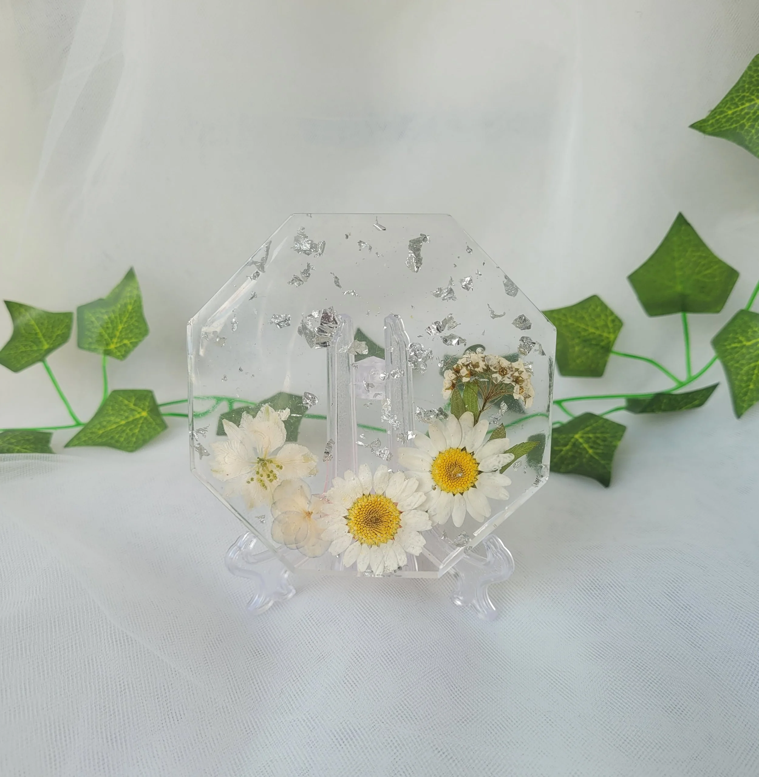 DAISY OCTAGON.jpg