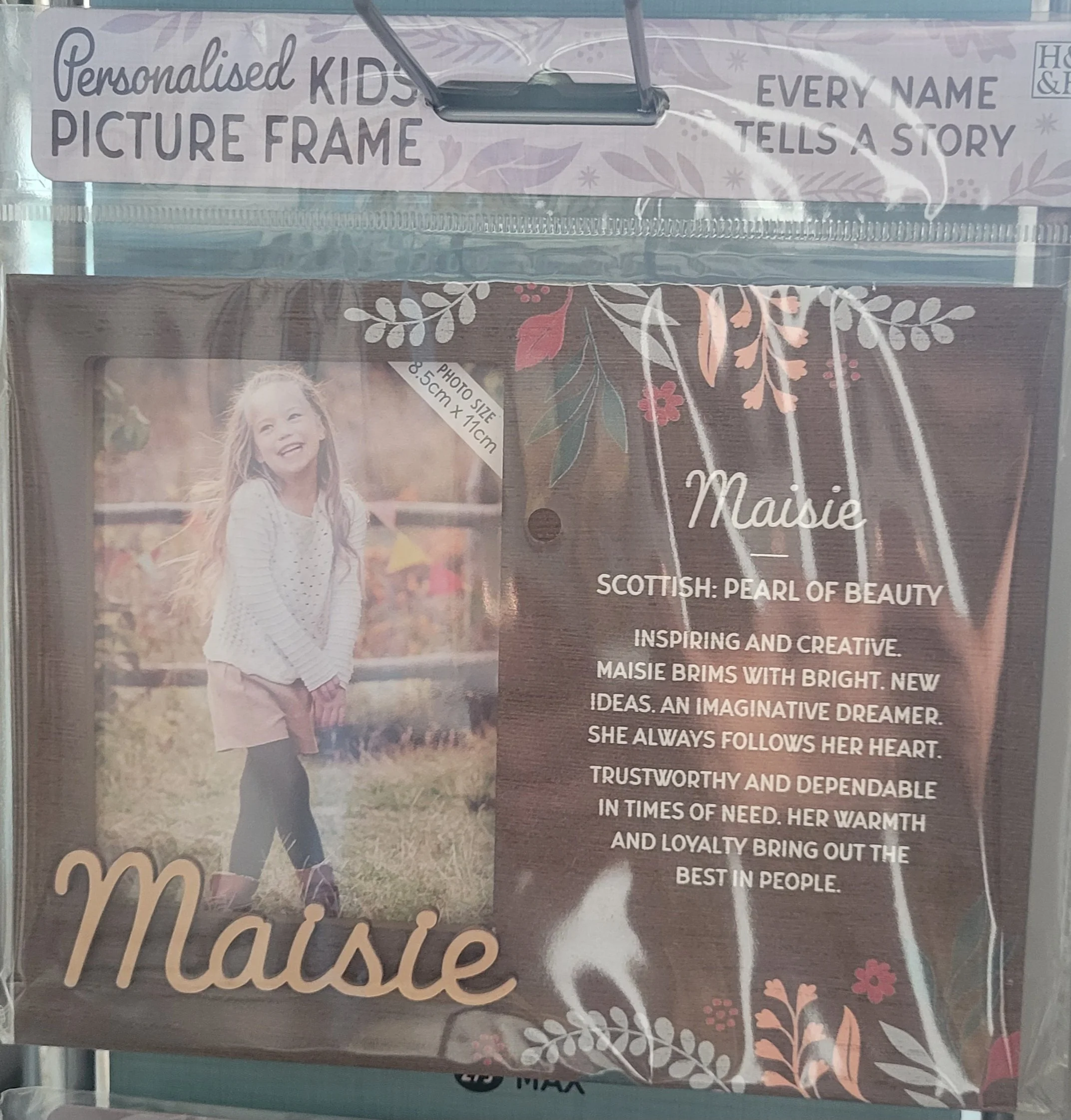 MAISIE.jpg