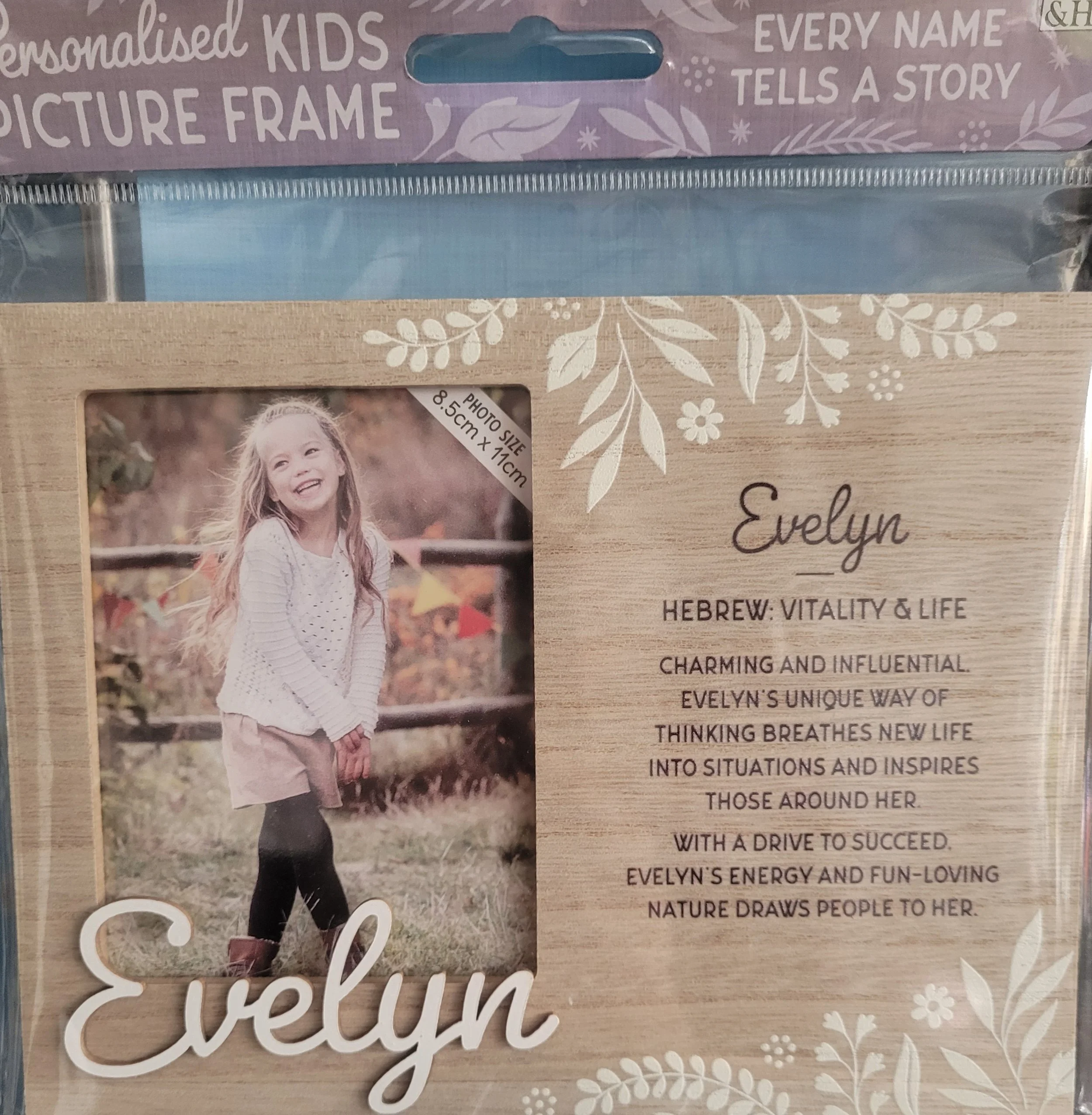 EVELYN.jpg