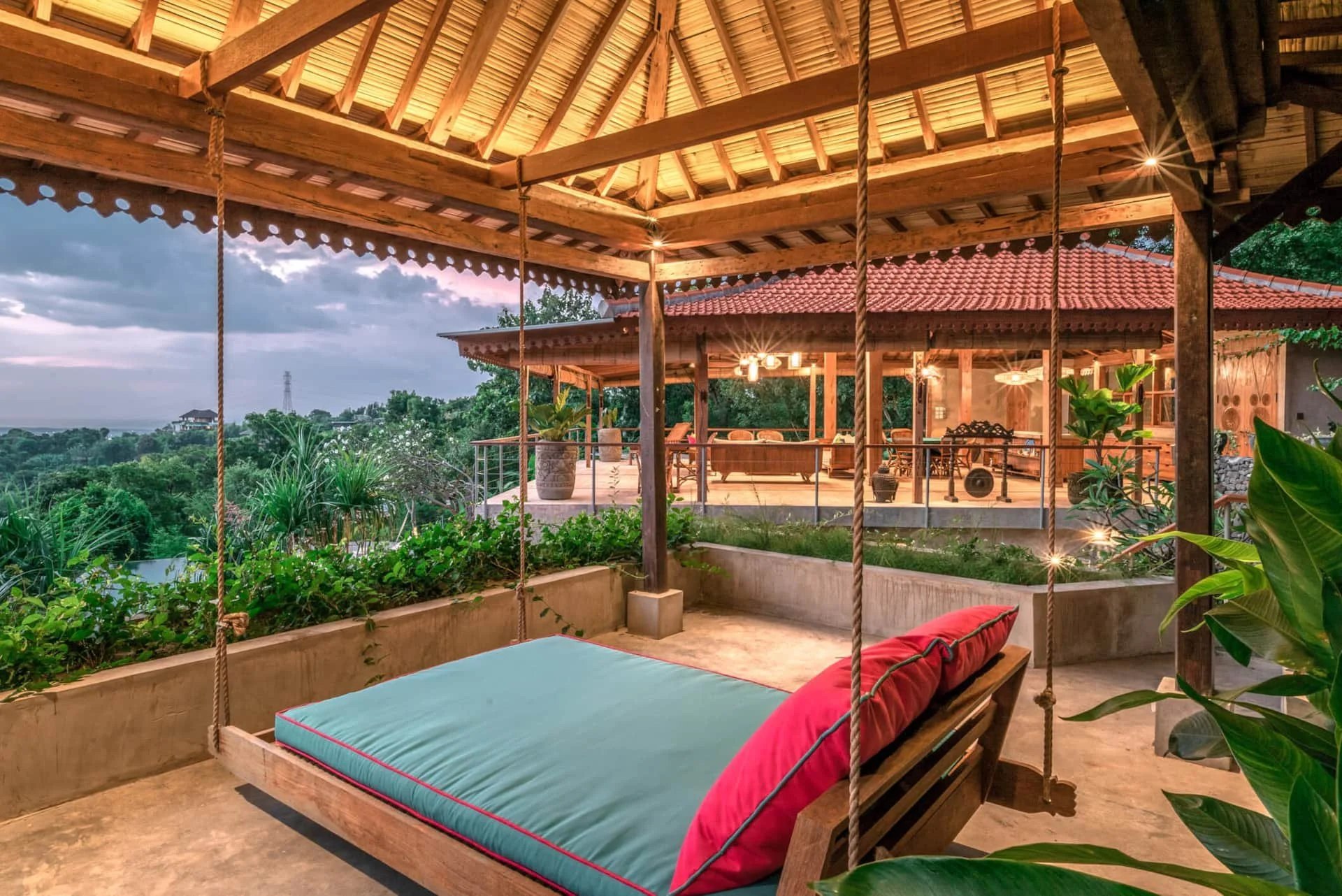 LUXURY_EXCLUSIVE_PRIVATE_RESORT_DSCREET_XAN_CURATES_LUXURY.jpg