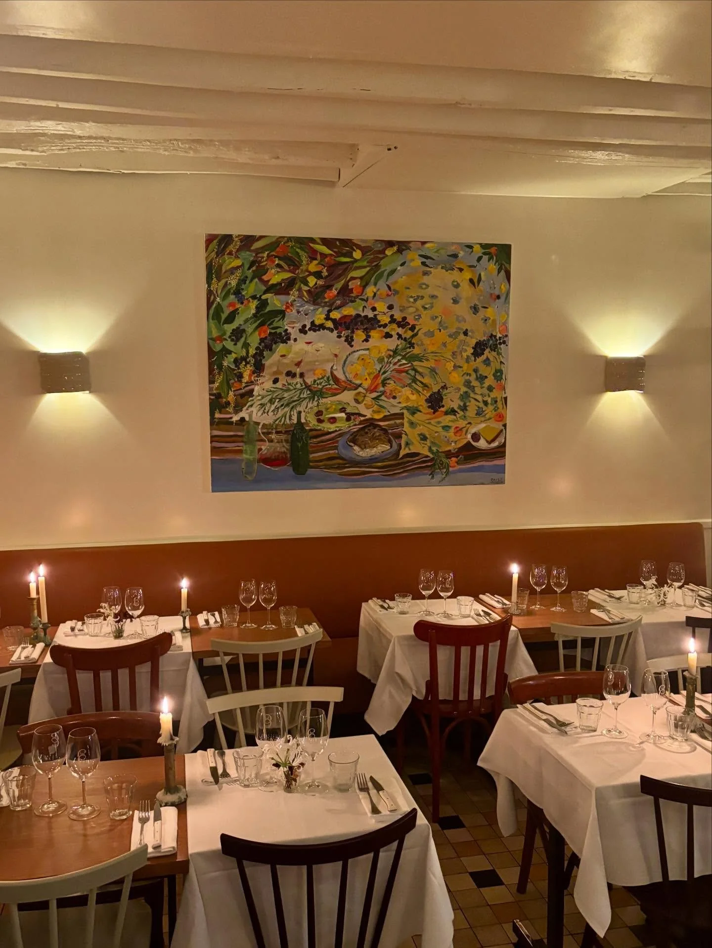 Dine early or party late, New Year&rsquo;s eve @chez_carrie ✨💛🕯️🥂