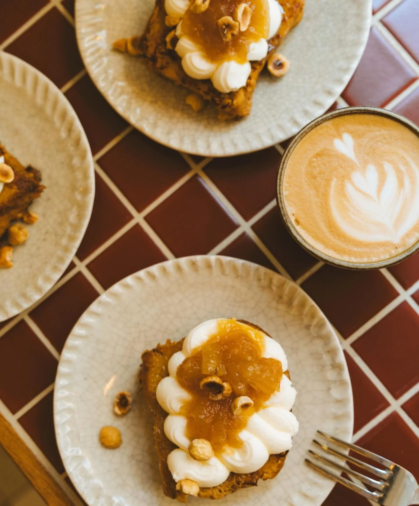 Brunch @chez_carrie, today and everyday, all vacation long 🌲❄️

📸 @sliceofpai